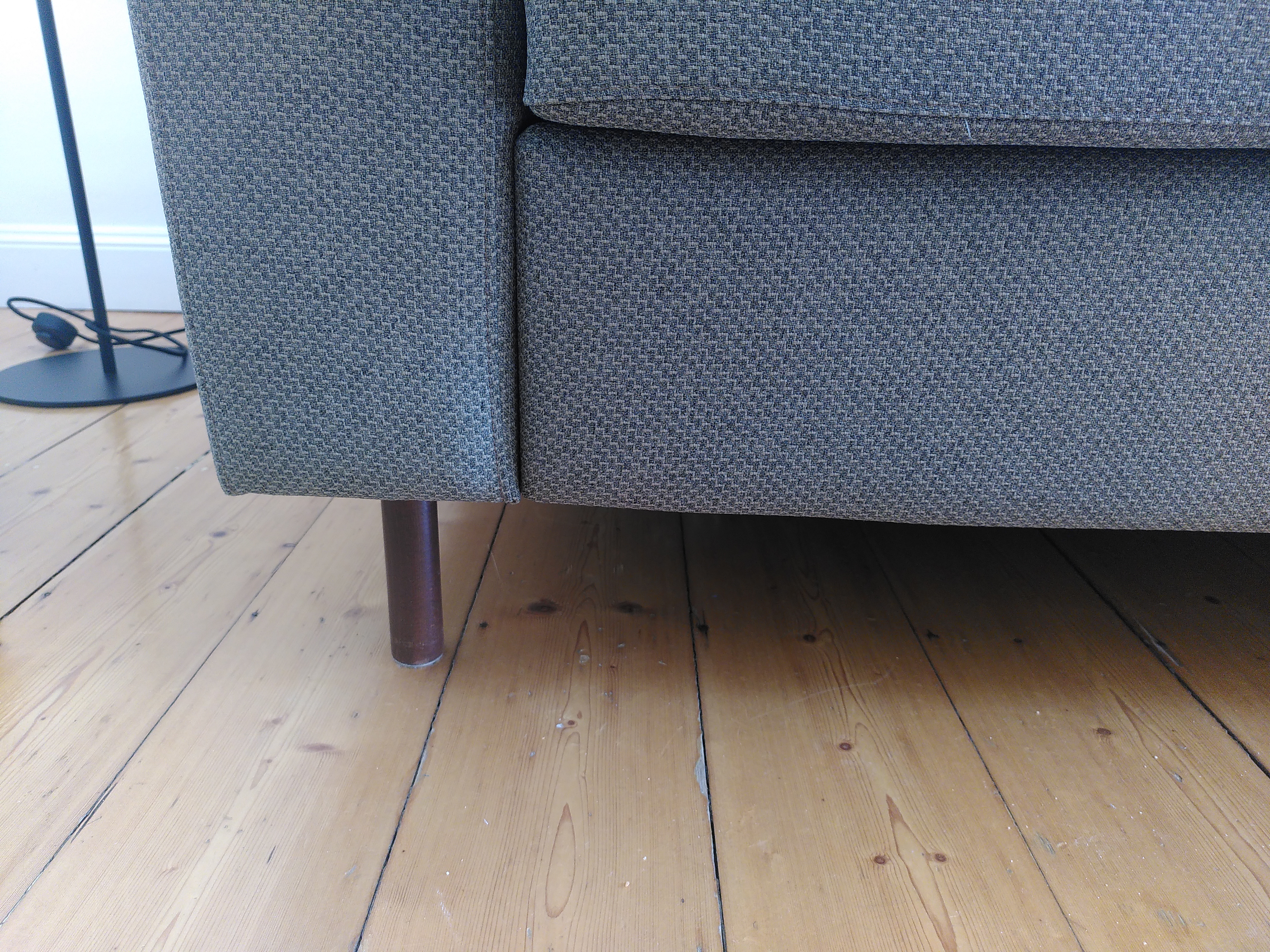 Scandinavia Schlafsofa 3-Sitzer integrierte Rollen Beige