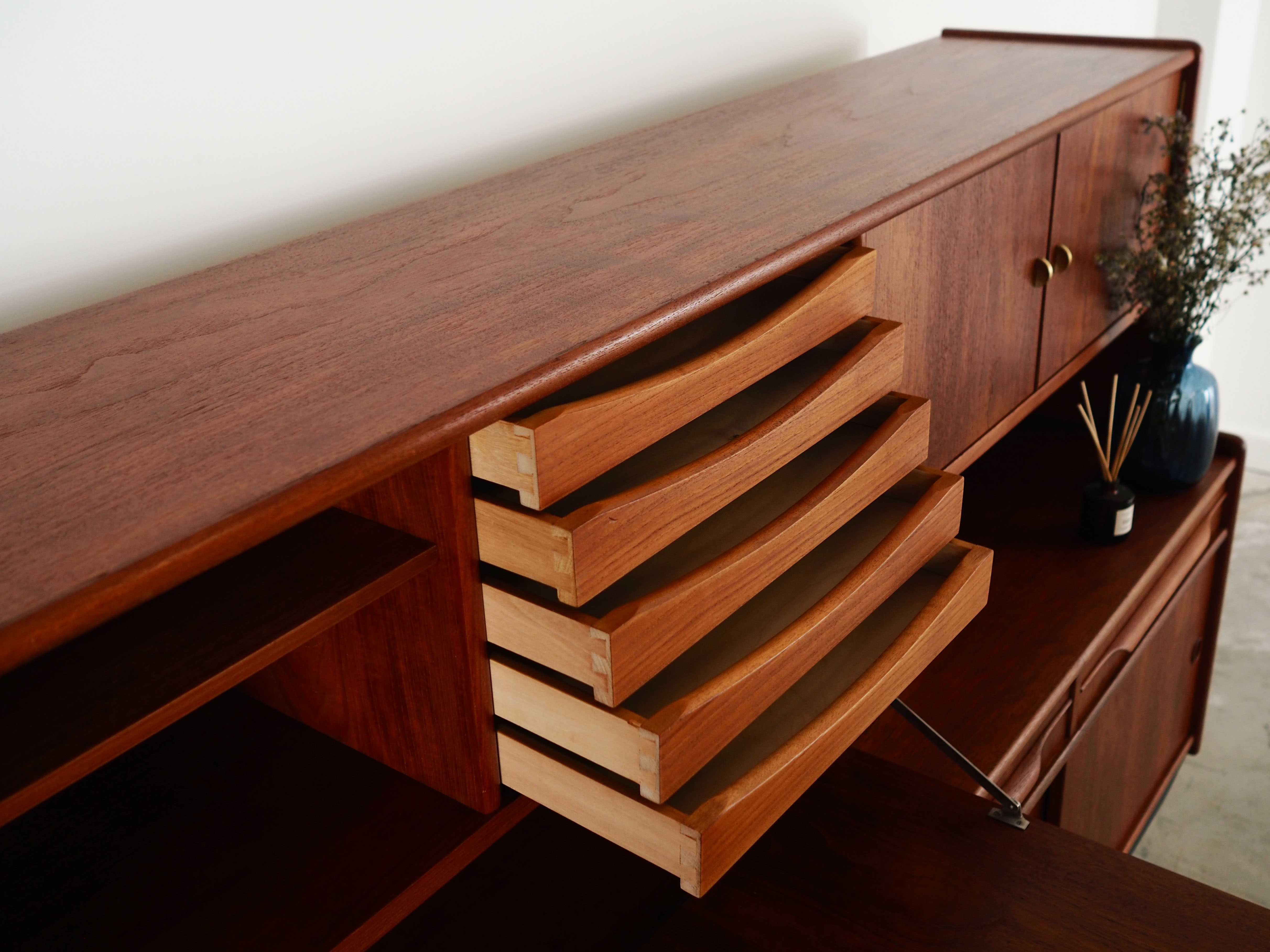 Highboard Teakholz 1960er Jahre