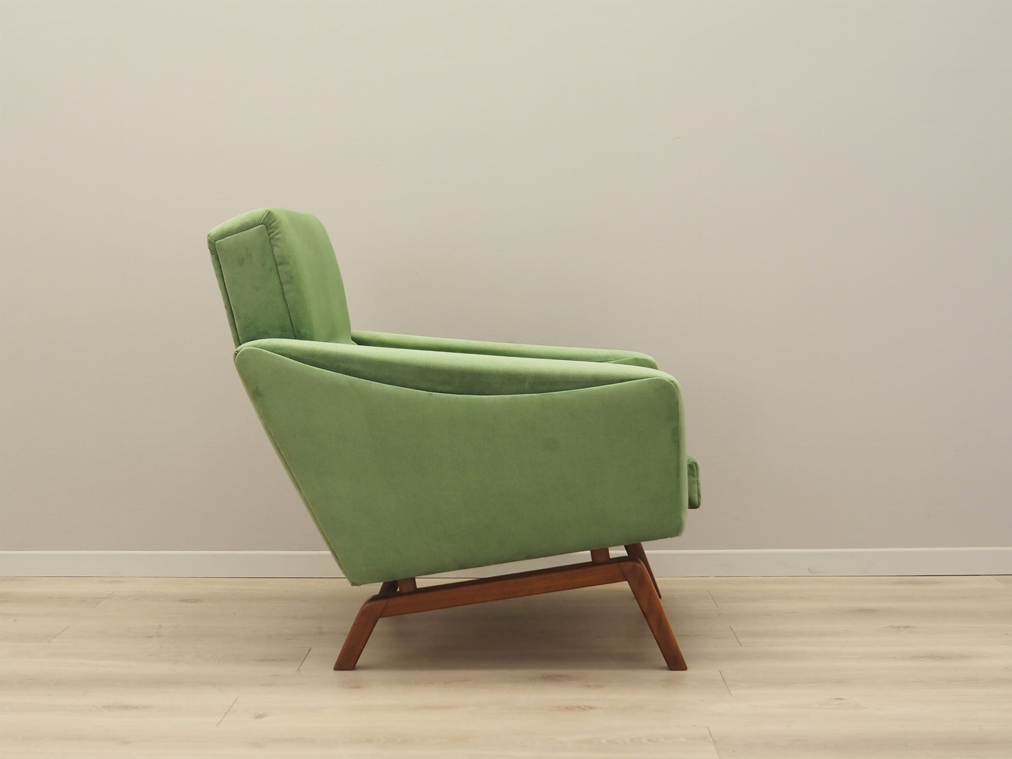 Vintage armchair velvet wood green 1970s