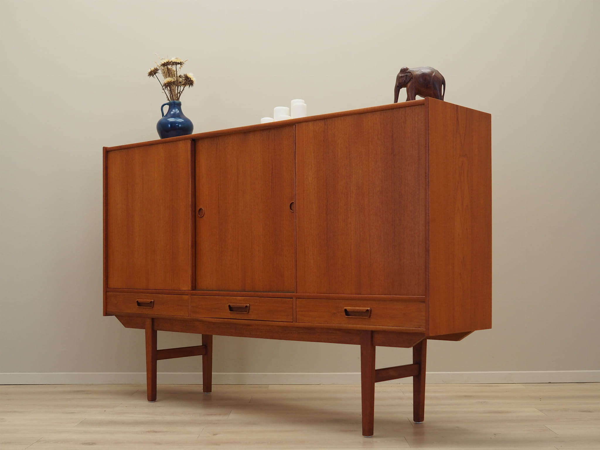 Vintage Highboard Teakholz Braun 1960er Jahre