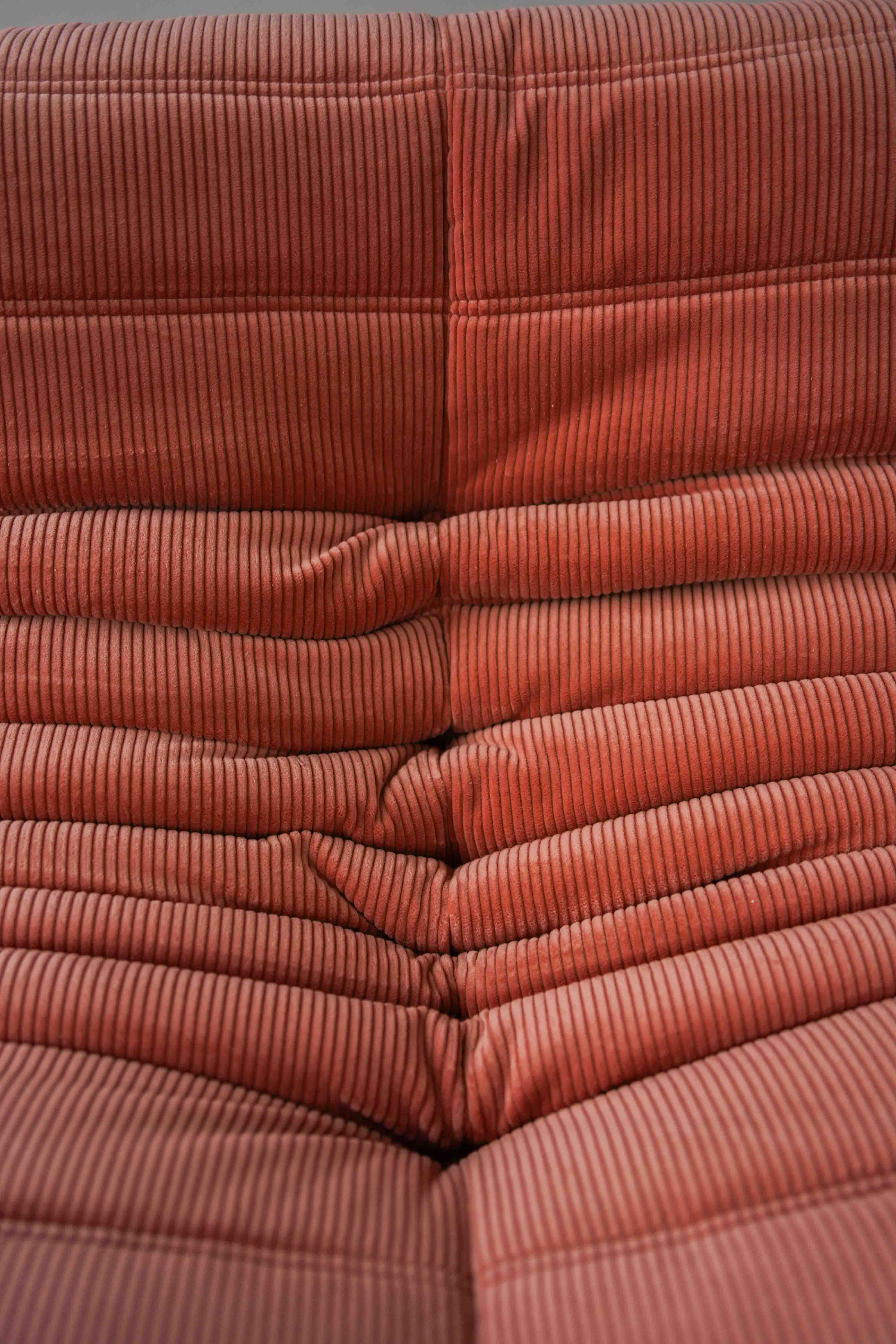 Togo Sofa 3-Sitzer Cord Coral
