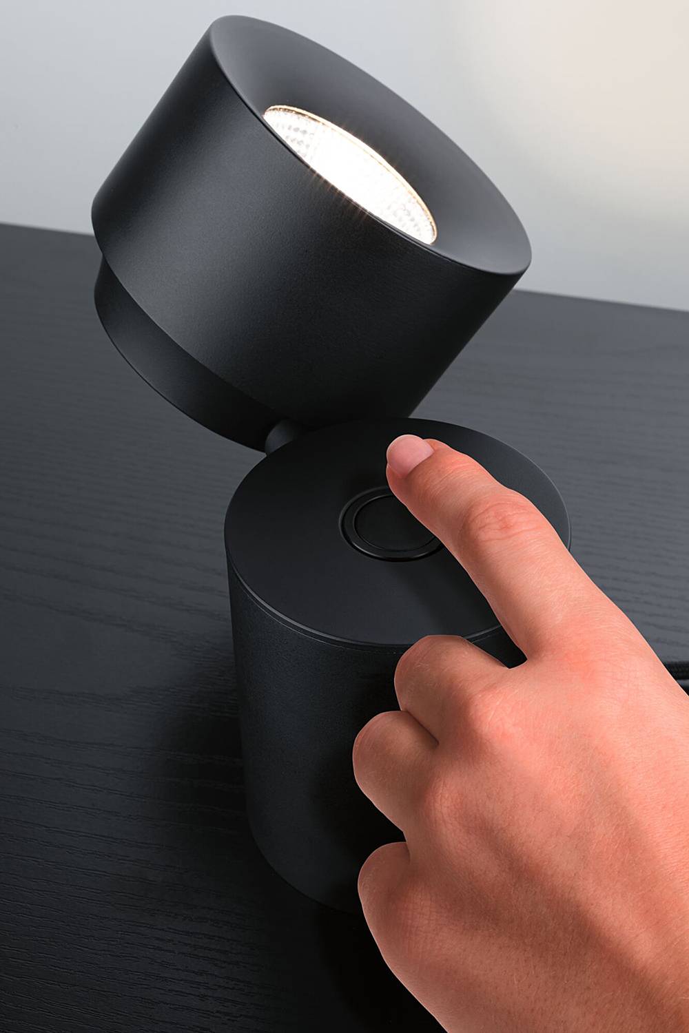 Puric Pane I Tischleuchte Aluminium Polycarbonat Schwarz