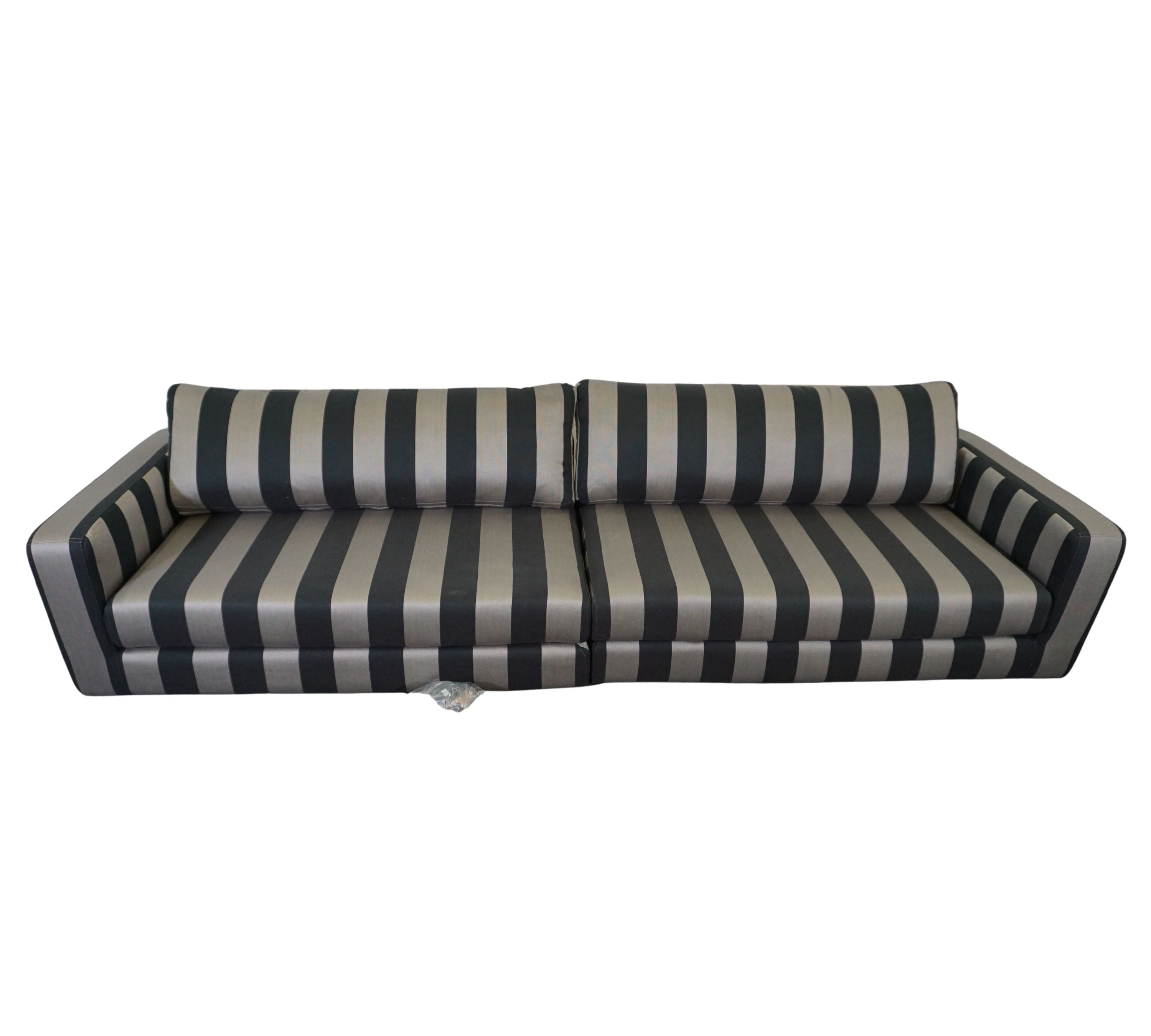 Dylan Sofa 4-Sitzer Line Latte Black