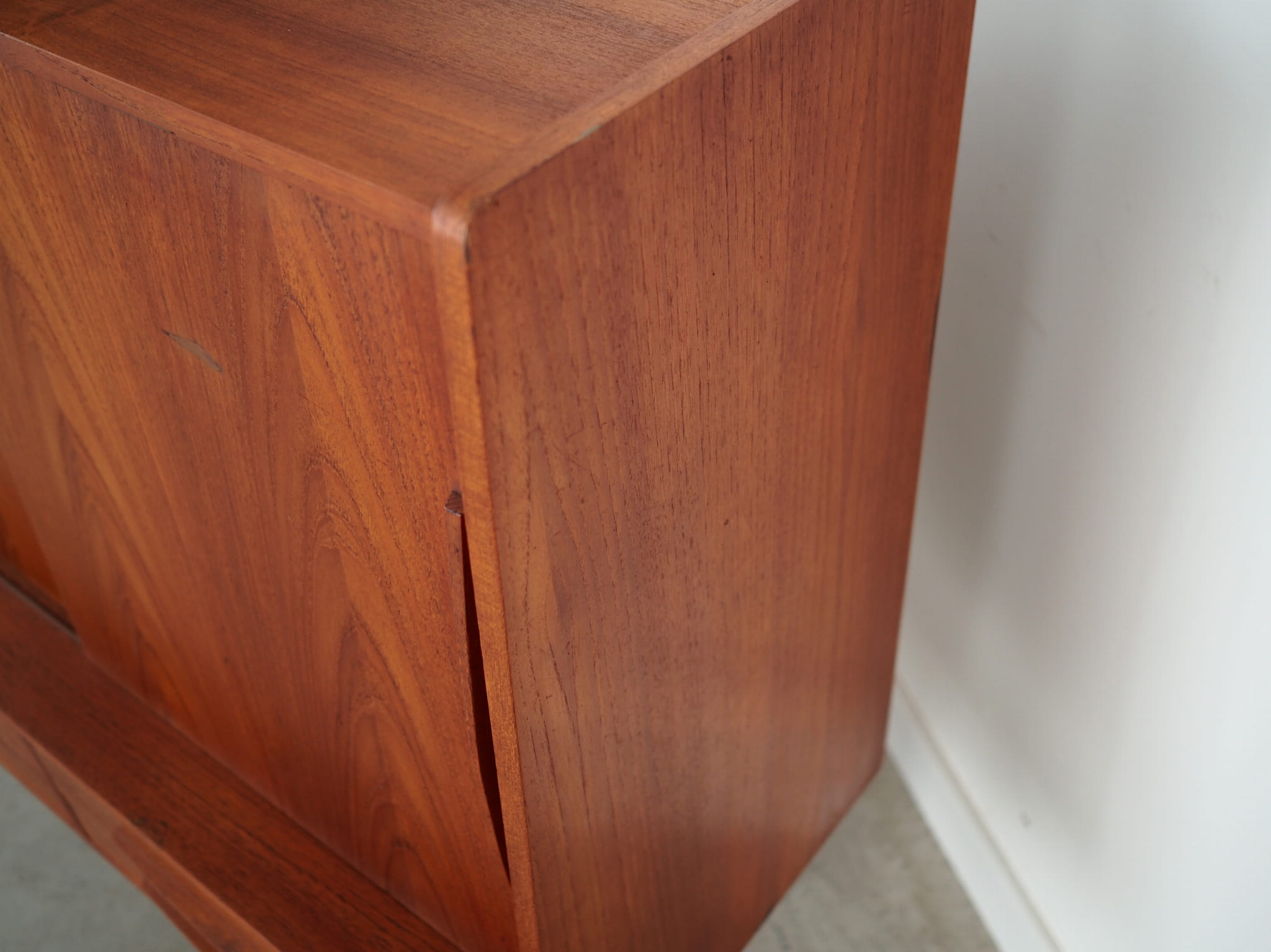 Vintage Highboard Teakholz Braun 1960er Jahre