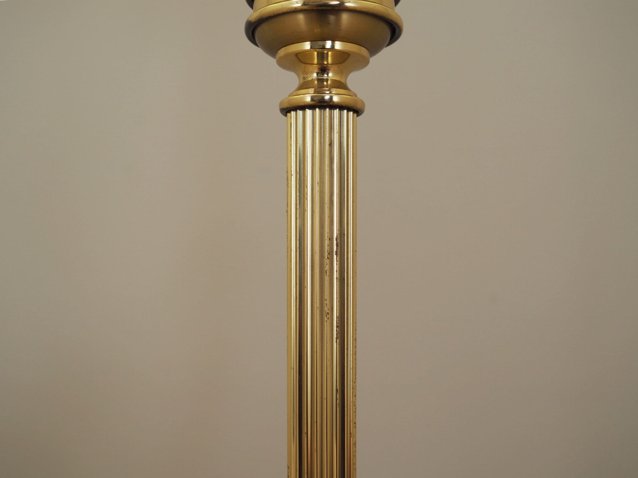 Vintage Stehlampe Metall Textil Gold 1970er Jahre 