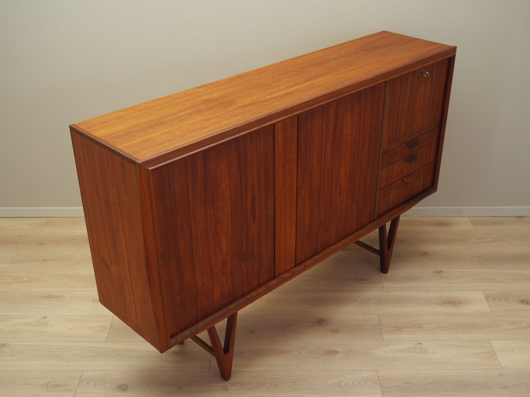 Vintage Highboard Teakholz Braun 1960er Jahre