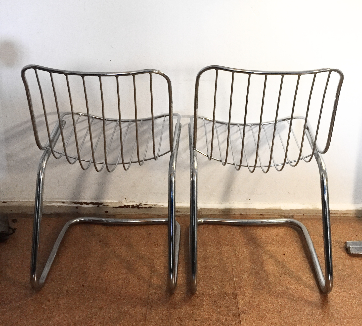 2x Freischwinger Chrom Silber