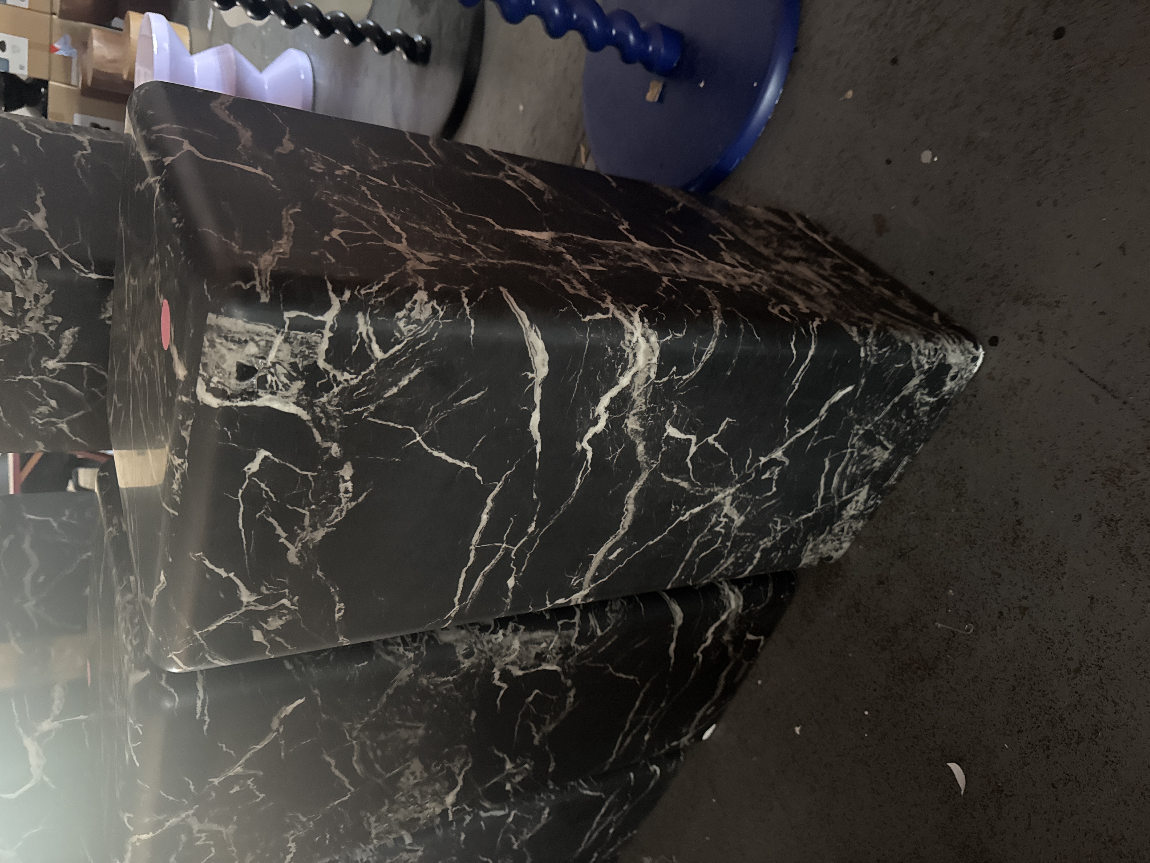 Plinth Polspotten Marble Look Black