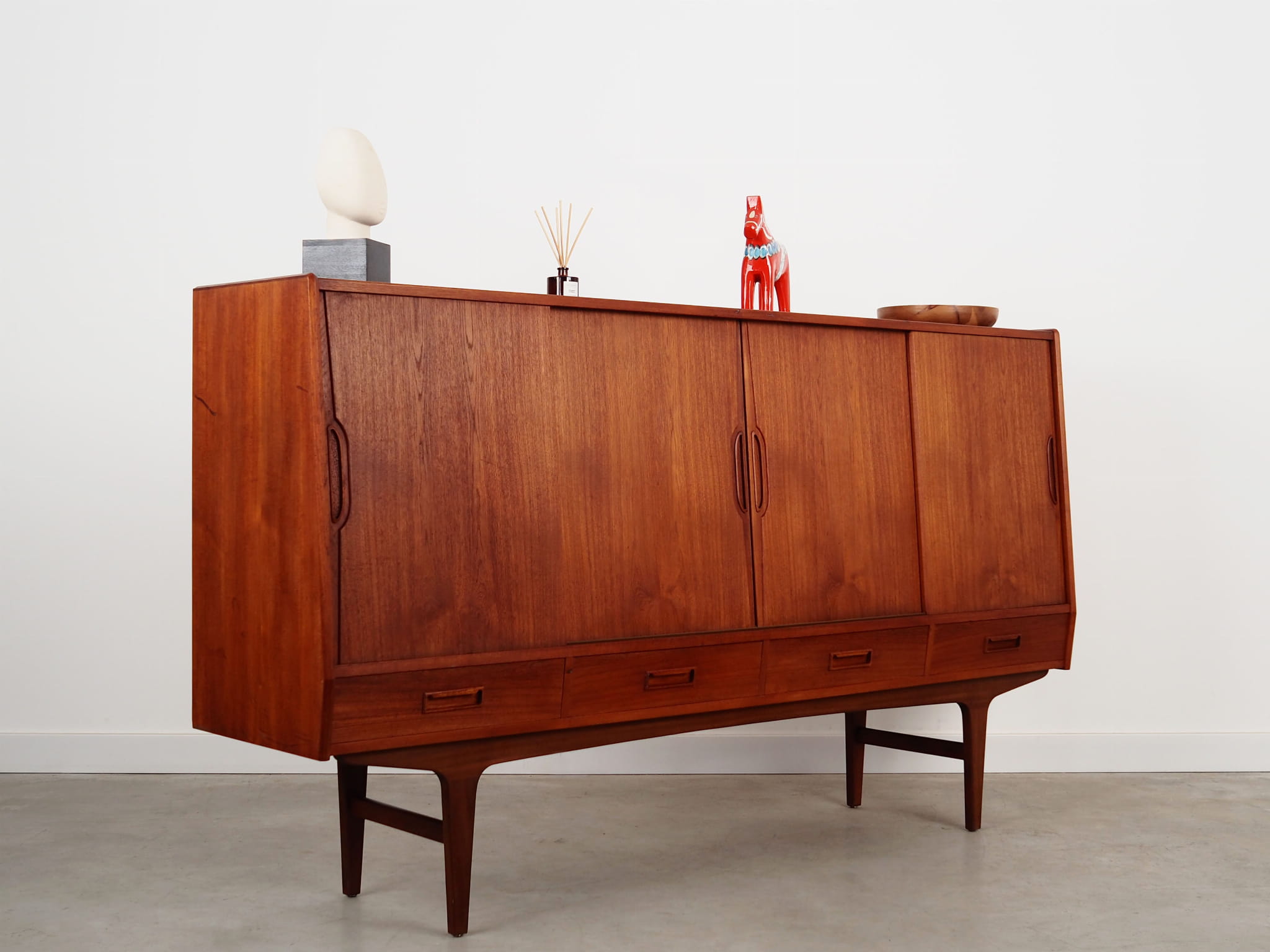 Highboard Teakholz Braun 1970er Jahre 