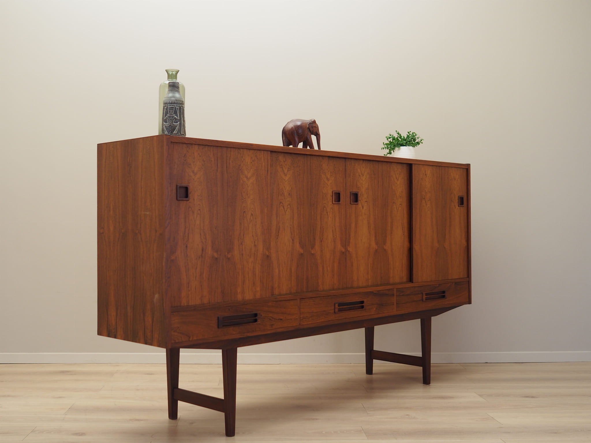 Highboard Rosenholz Braun 1960er Jahre