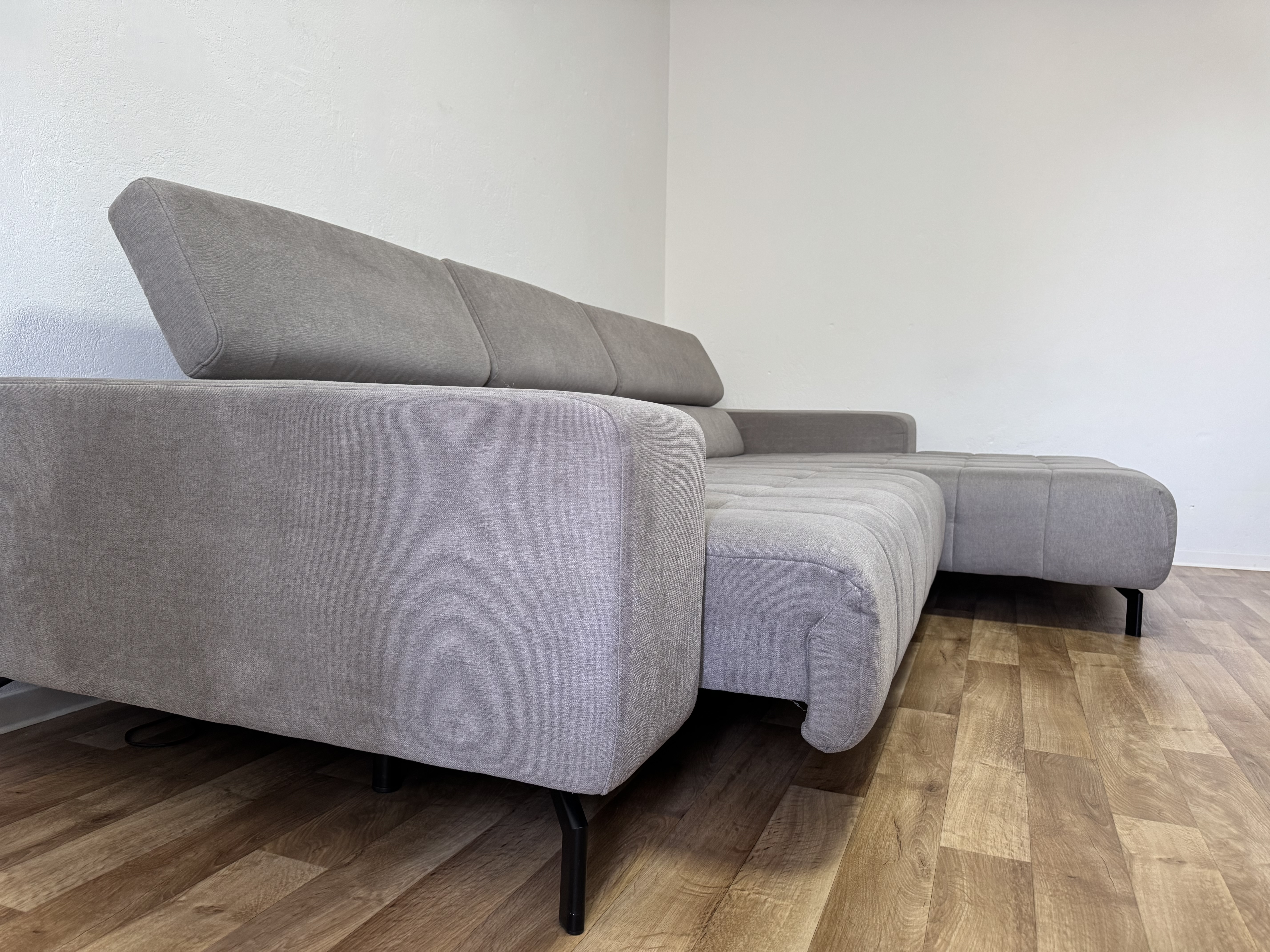  Bledsoe Ecksofa mit Relaxfunktion Textil Grau