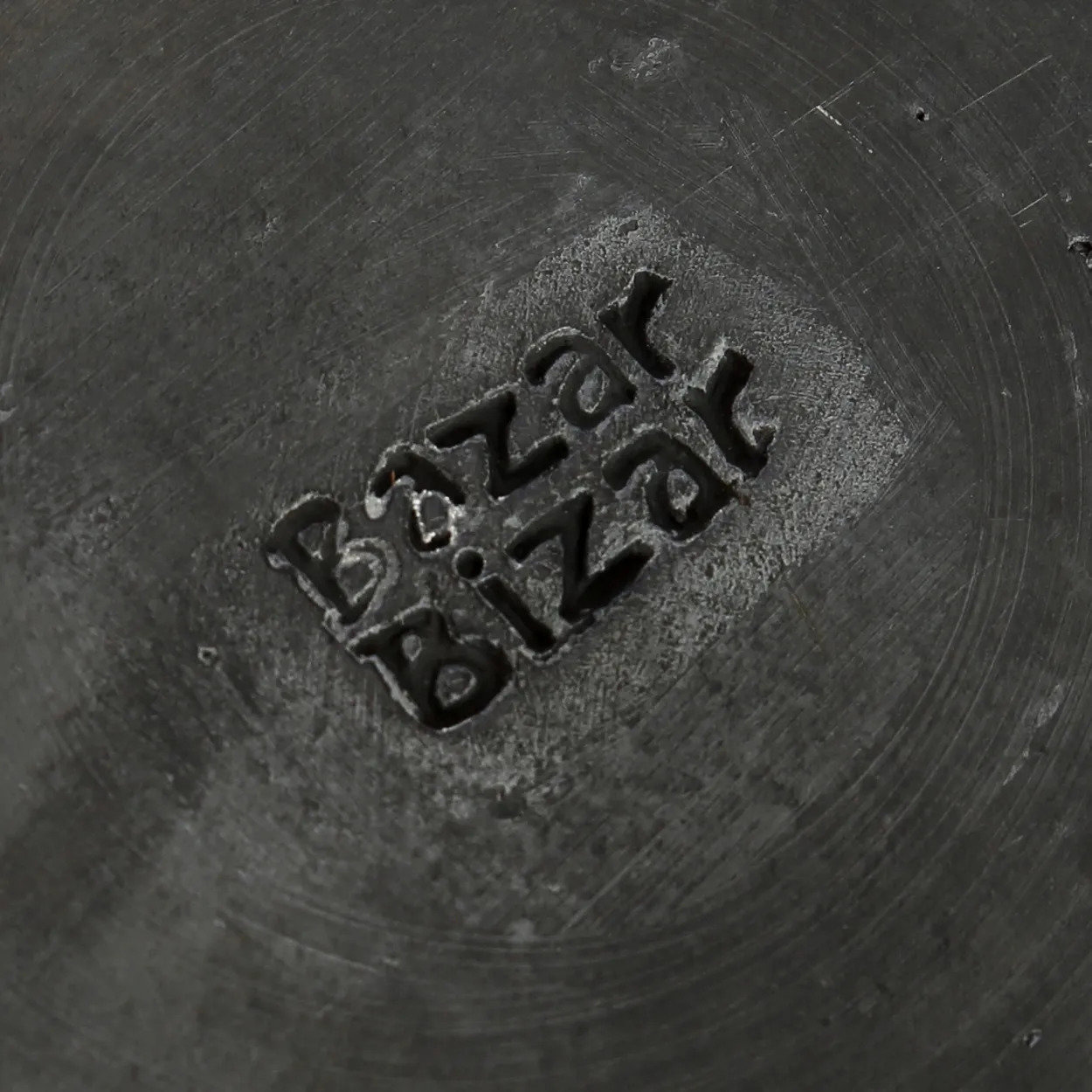 Burned Teller Schwarz