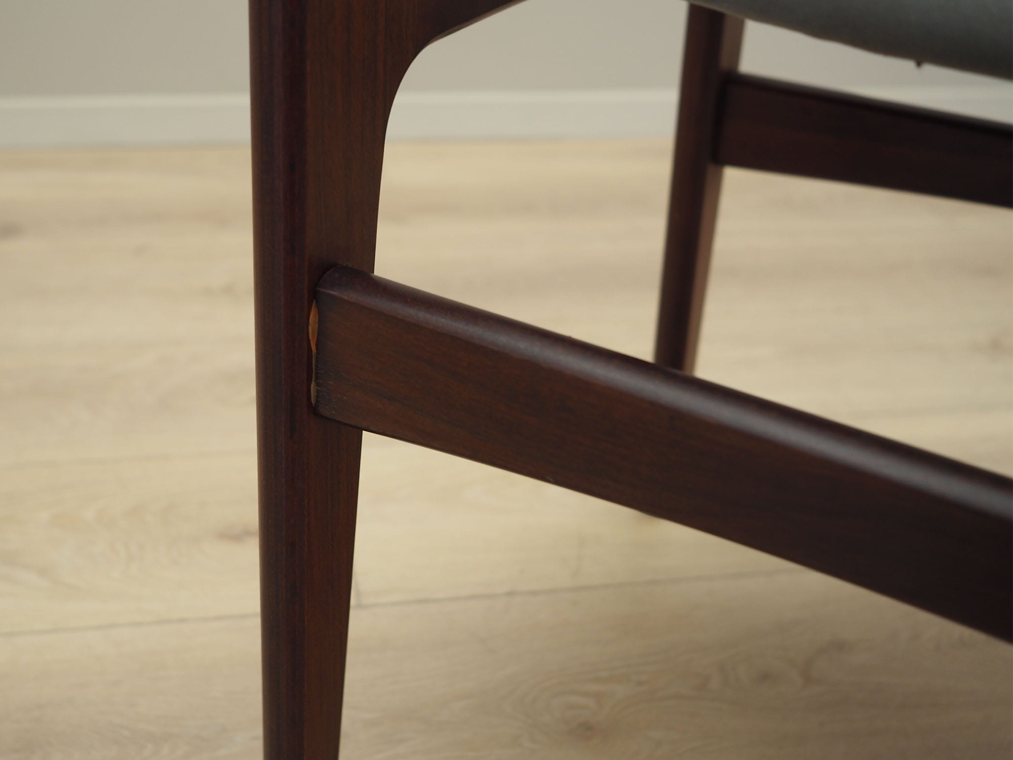 4x Vintage Chairs Mahogany Wood Velvet Grey 1970s
