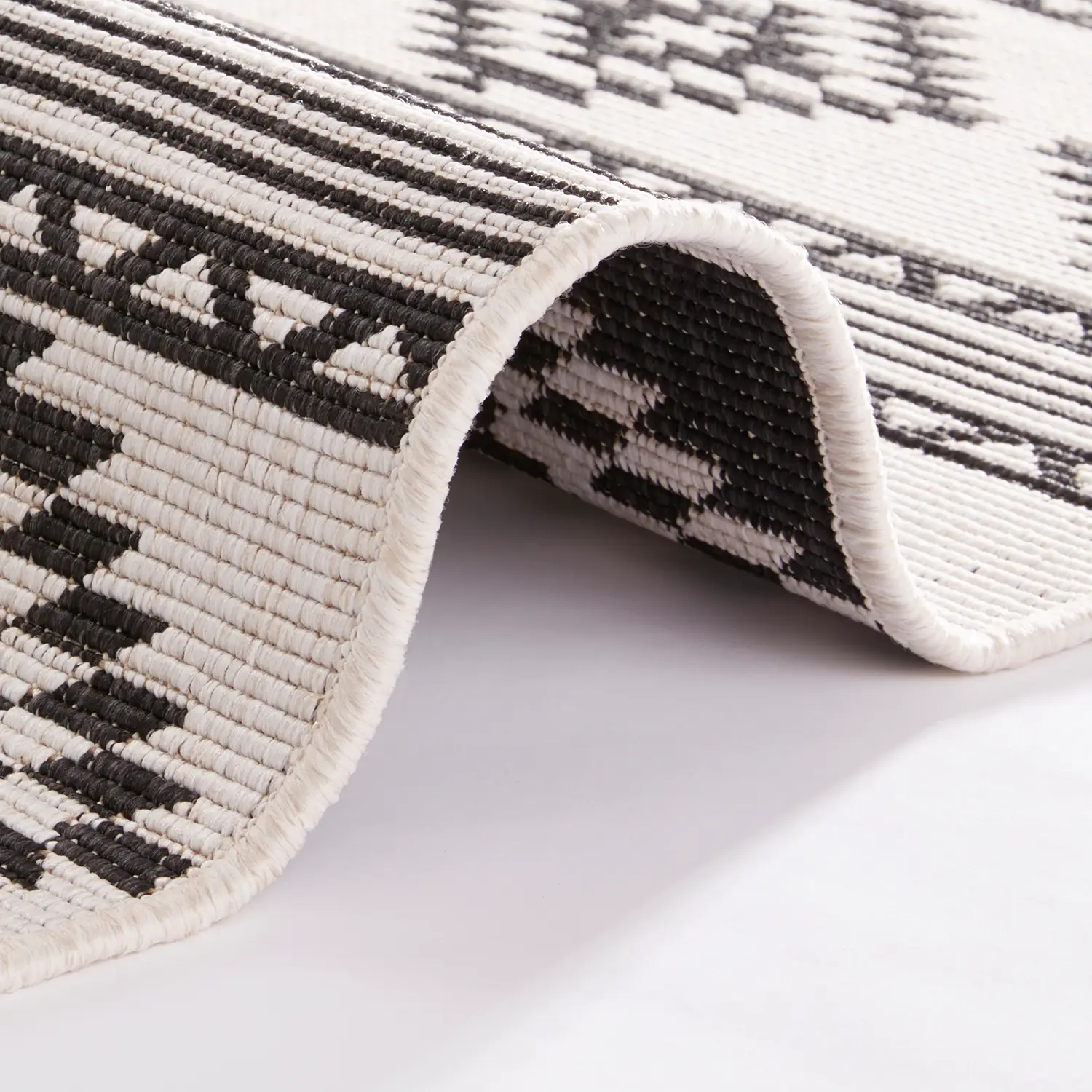 Maple In-/Outdoorteppich Creme Schwarz