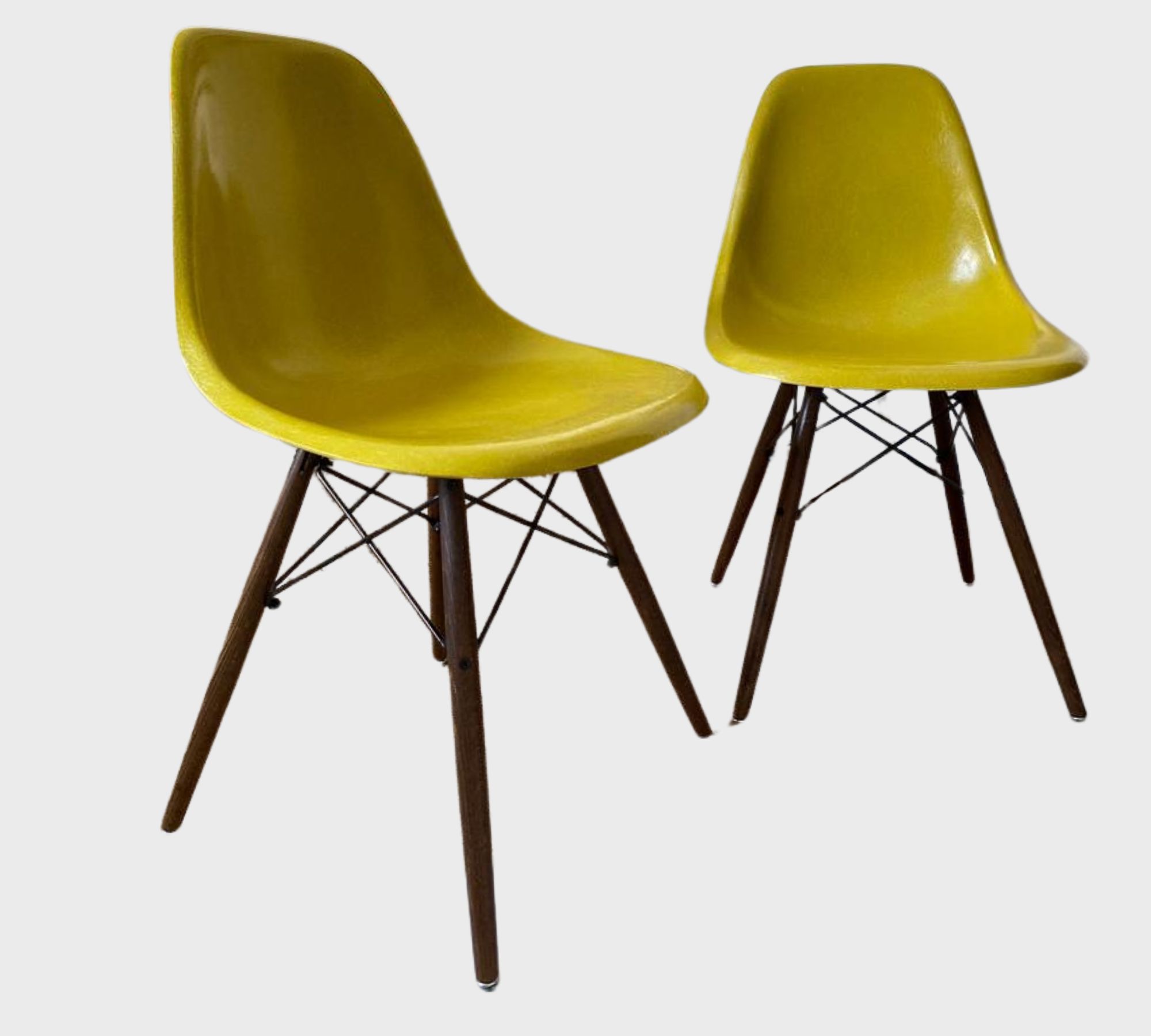 2x Eames Fiberglas Side Chair by Herman Miller Ockergelb