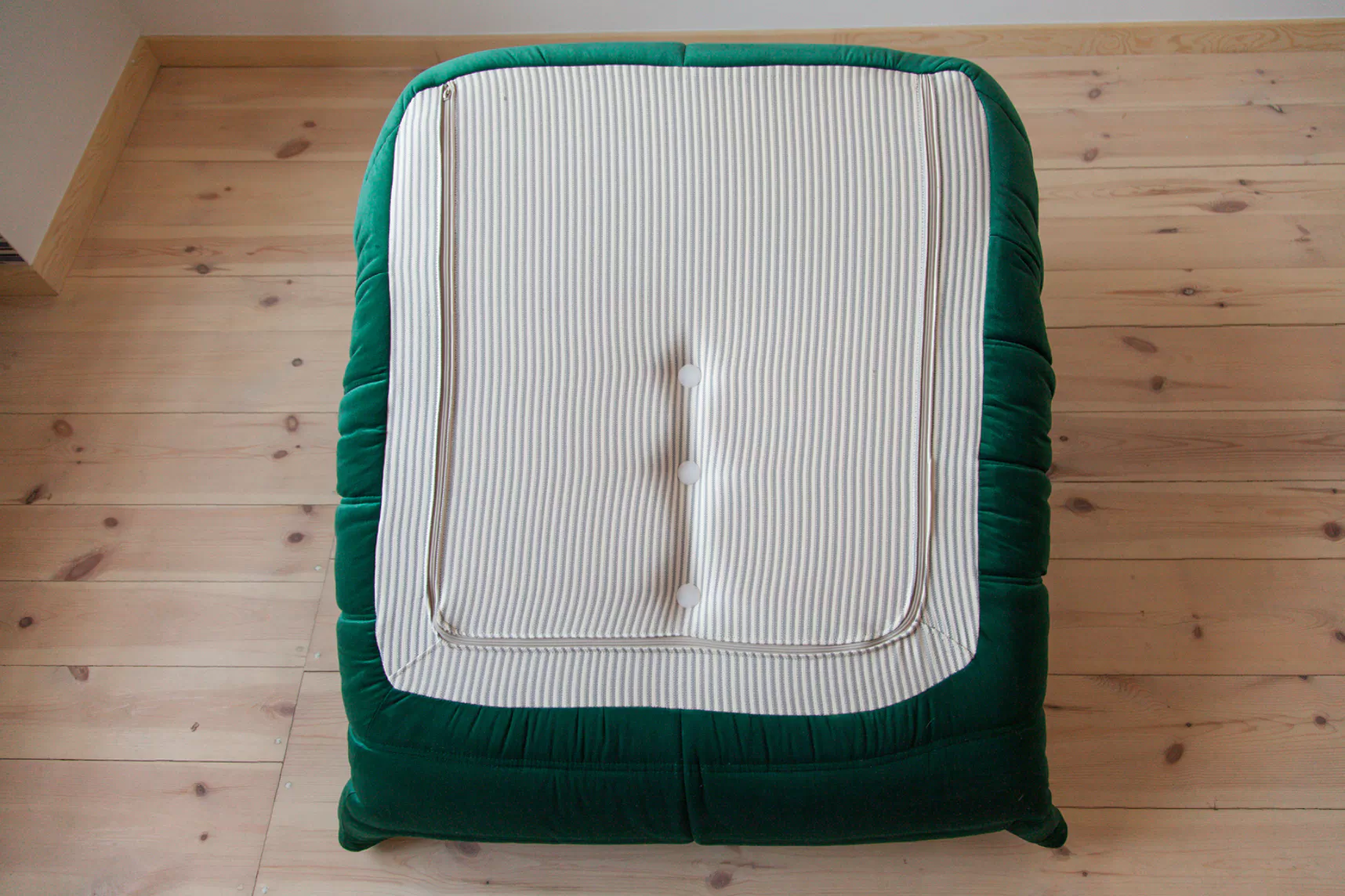 Togo Armchair and Ottoman Set Velvet Emerald Green