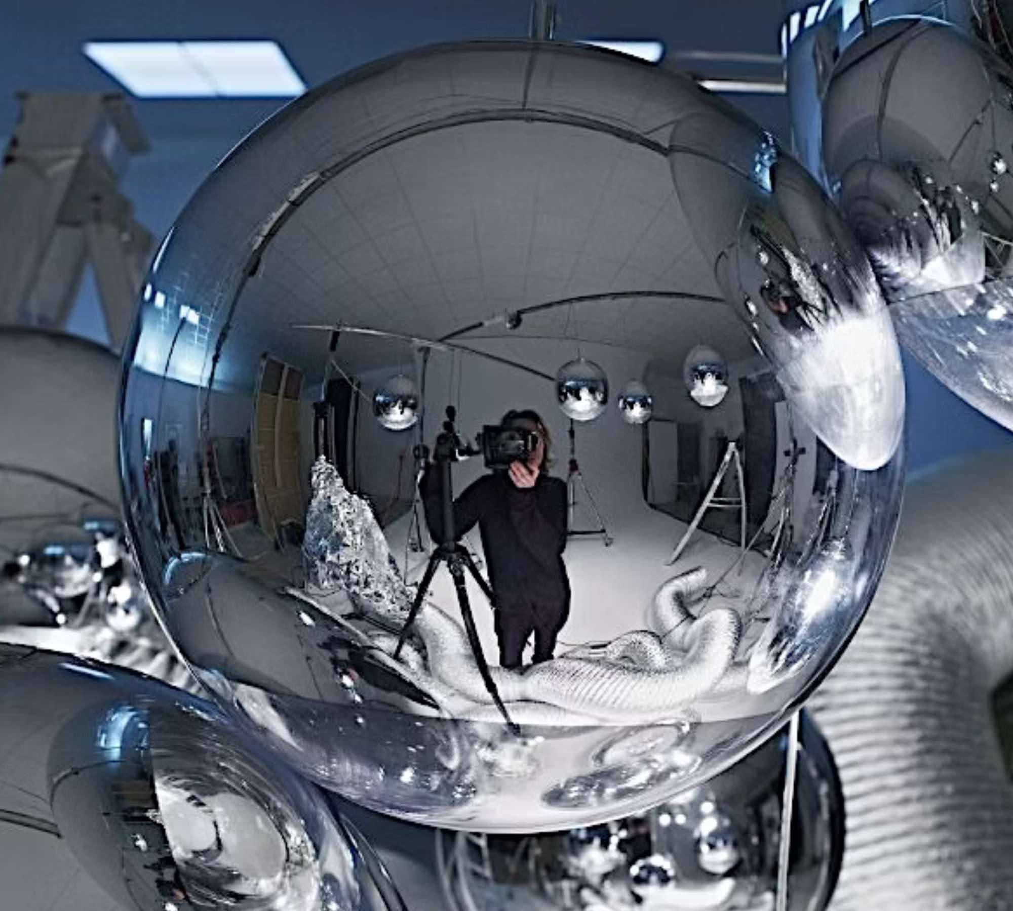 Mirror Ball LED Pendelleuchte Kunststoff Metall Silber