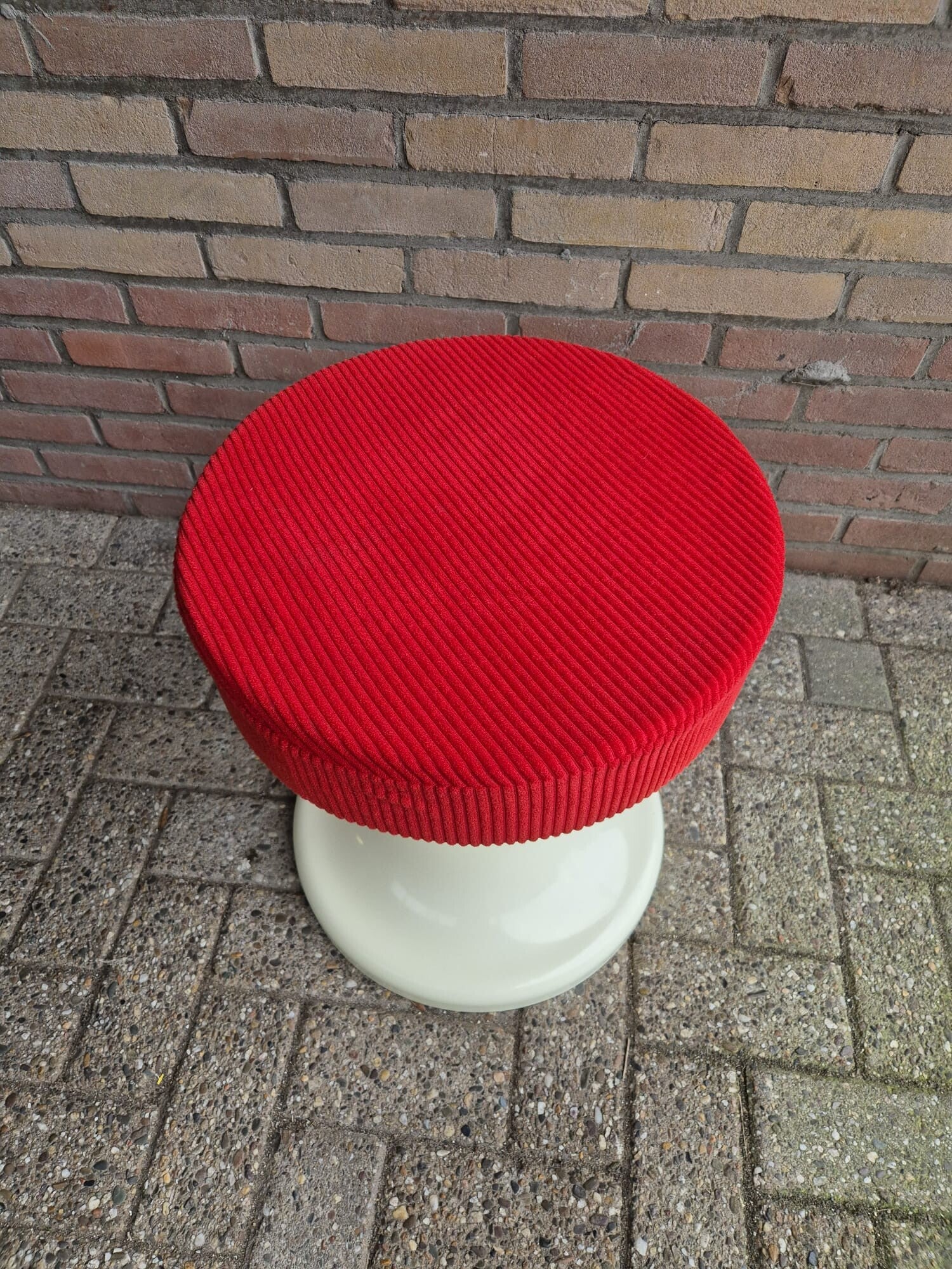 Vintage Hocker Kunststoff Textil Rot Weiß 