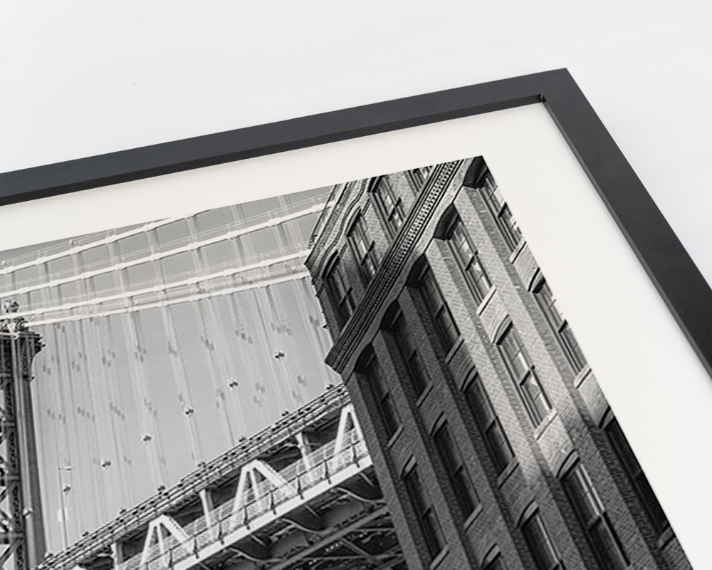 Manhattan Bridge Kunstdruck mit Rahmen Schwarz Weiß