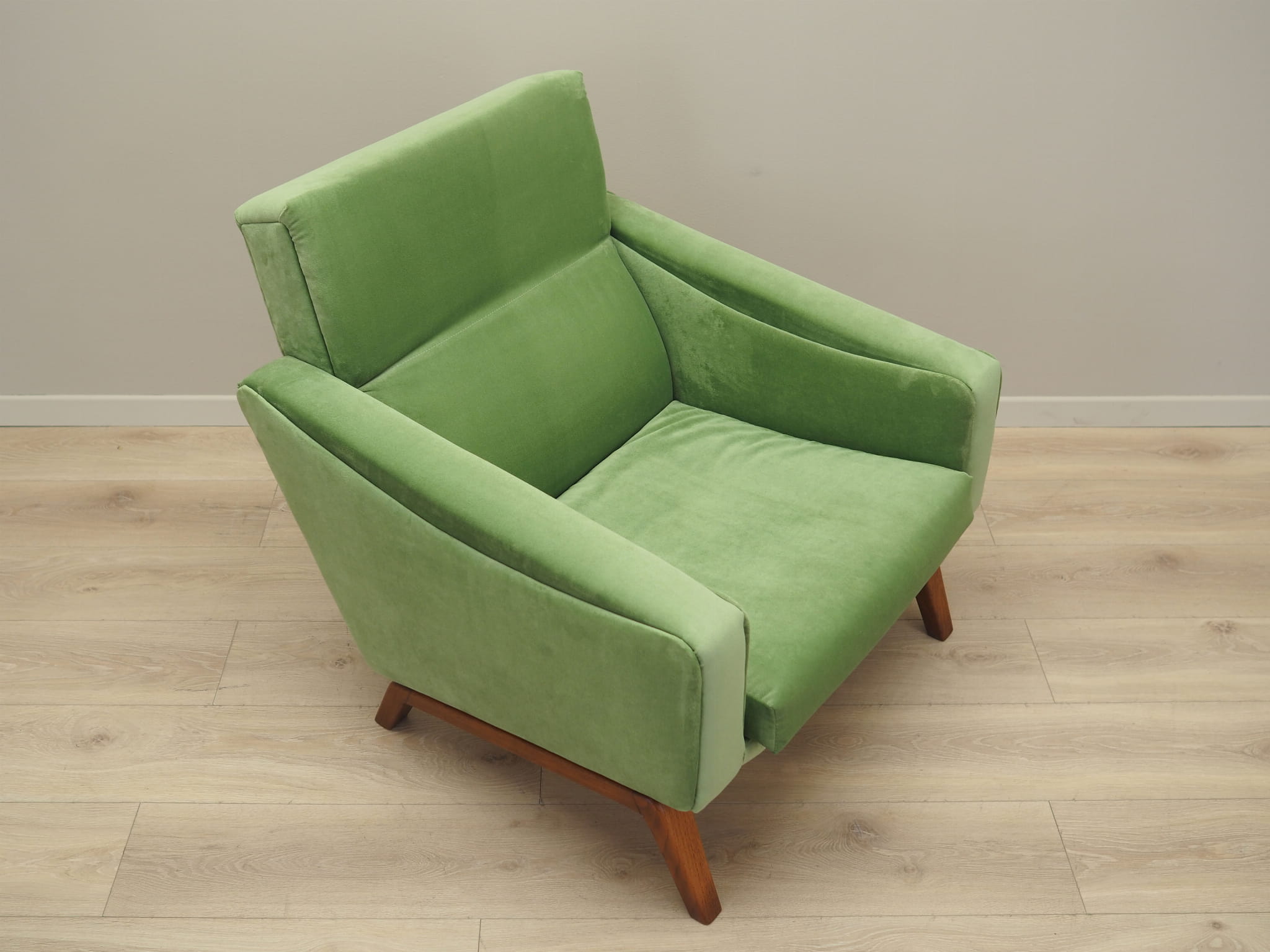 Vintage armchair velvet wood green 1970s