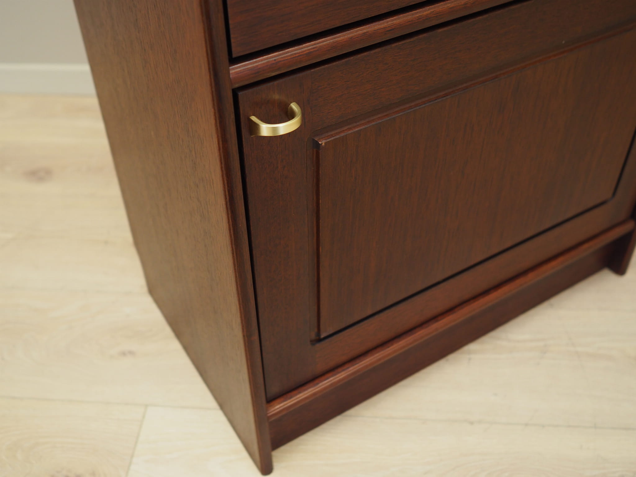 Schrank Mahogany Braun 1970er Jahre