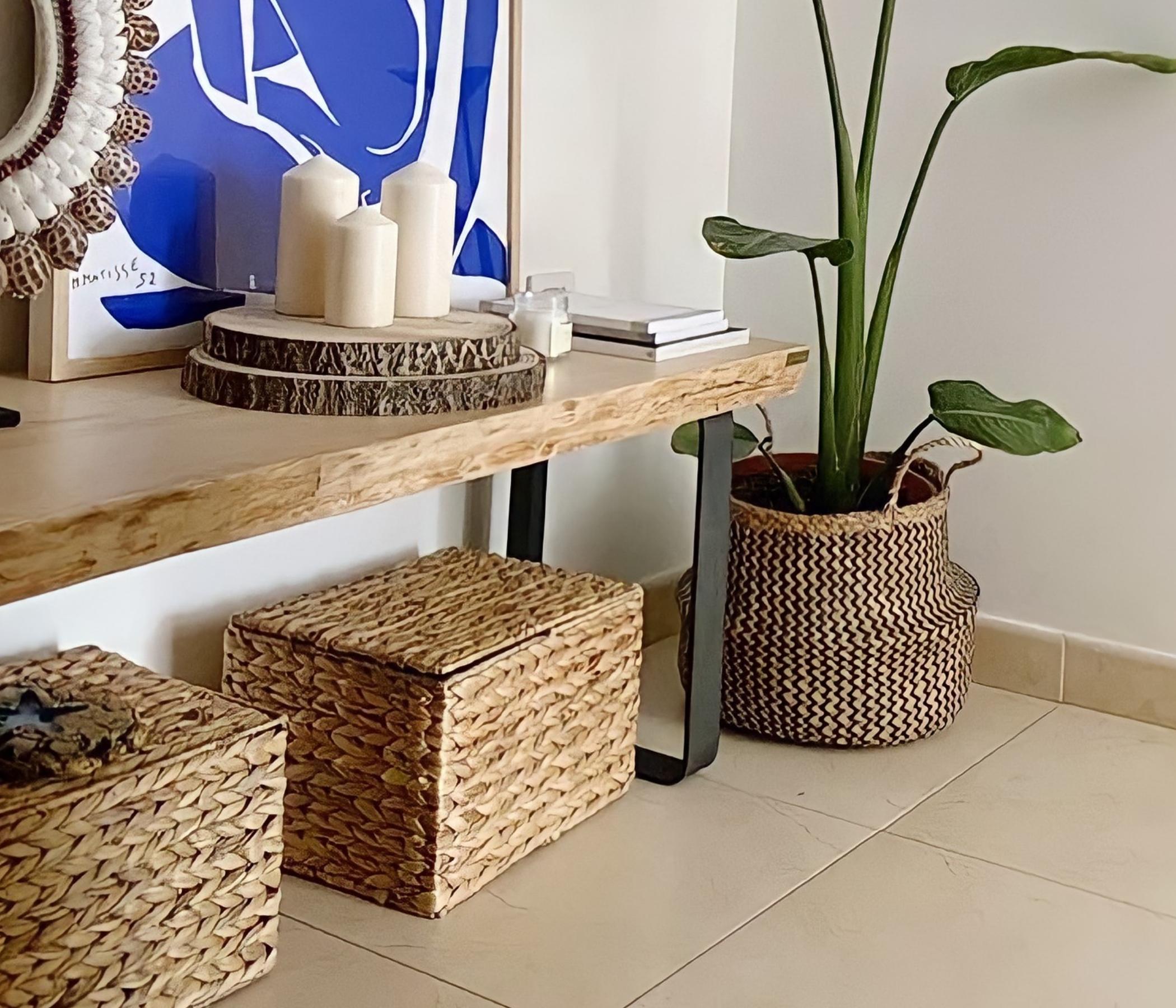 Couchtisch mit massiver Holzplatte Unbehandelte Holzoptik