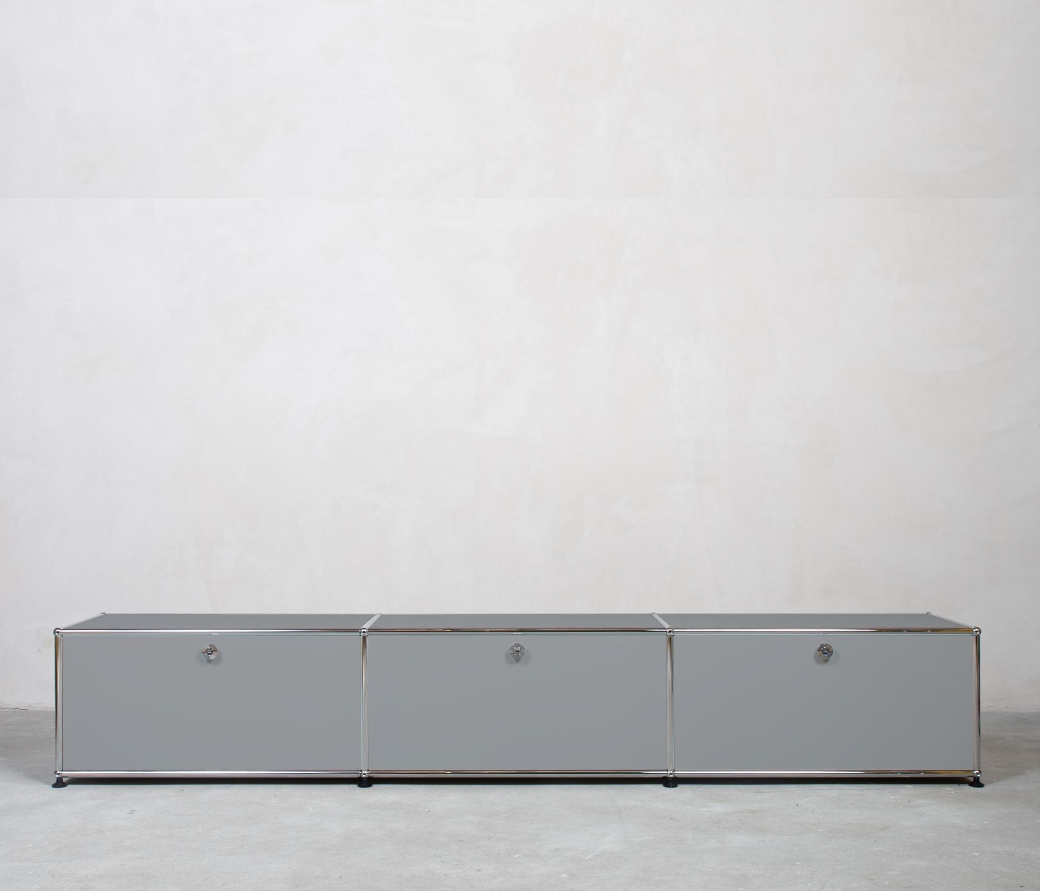USM Haller Lowboard 3x1 Fächer Mattsilber