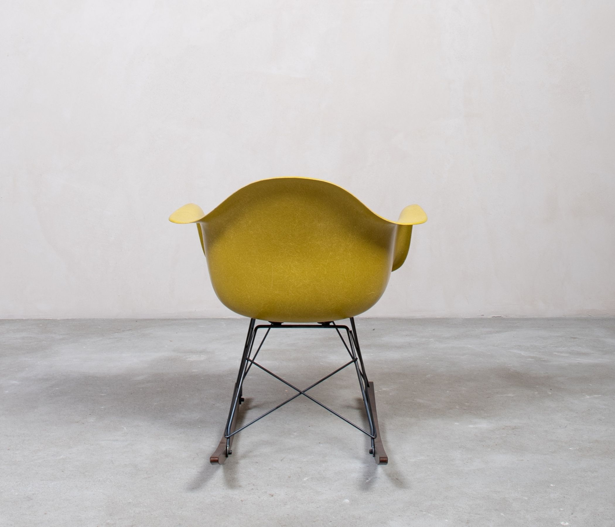 Vitra Eames Fiberglass Armchair Schaukelstuhl RAR