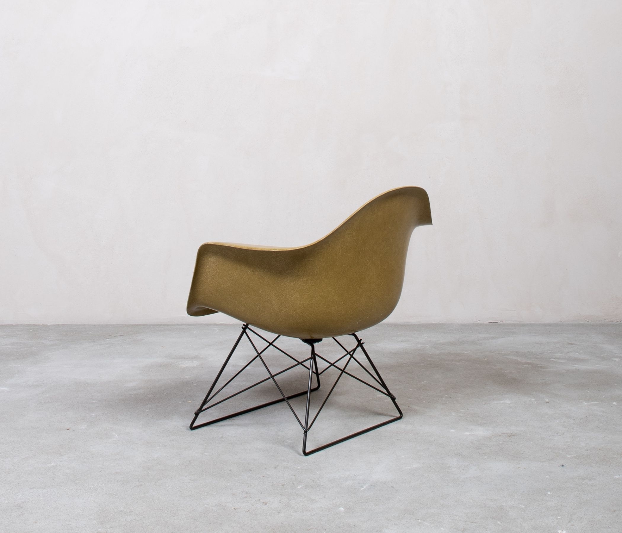 Eames Fiberglass LAR Chair by Herman Miller Khaki
