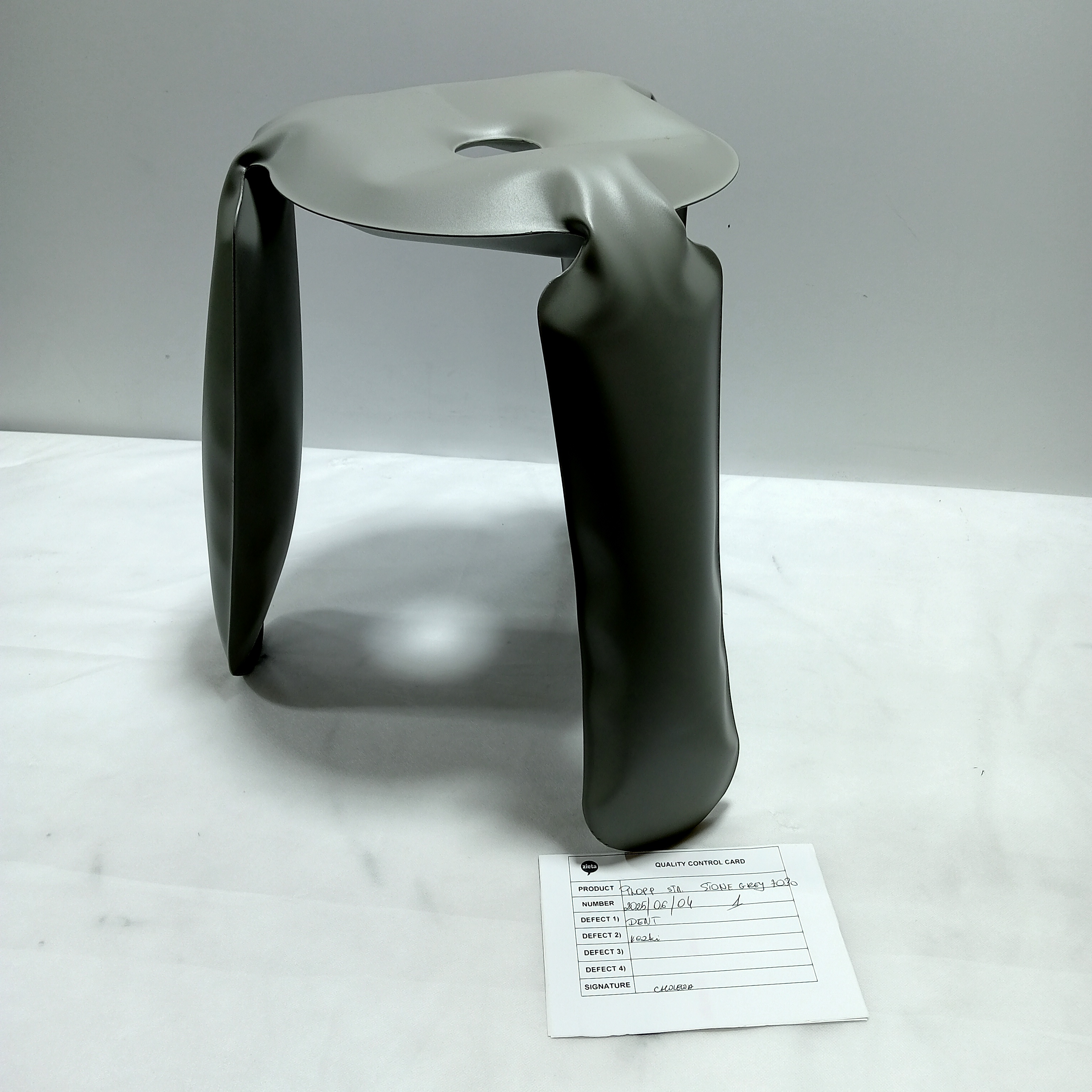 Plopp Standard stool Steel Stone gray RAL 7030