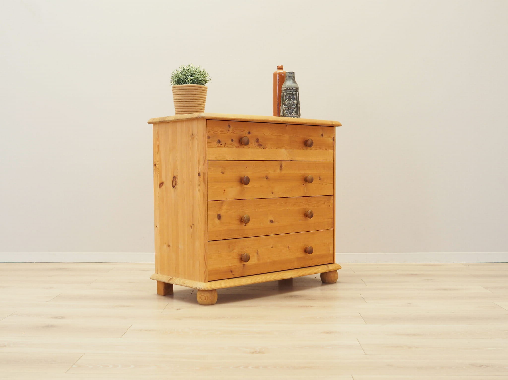 Chest of drawers Pine wood Brown