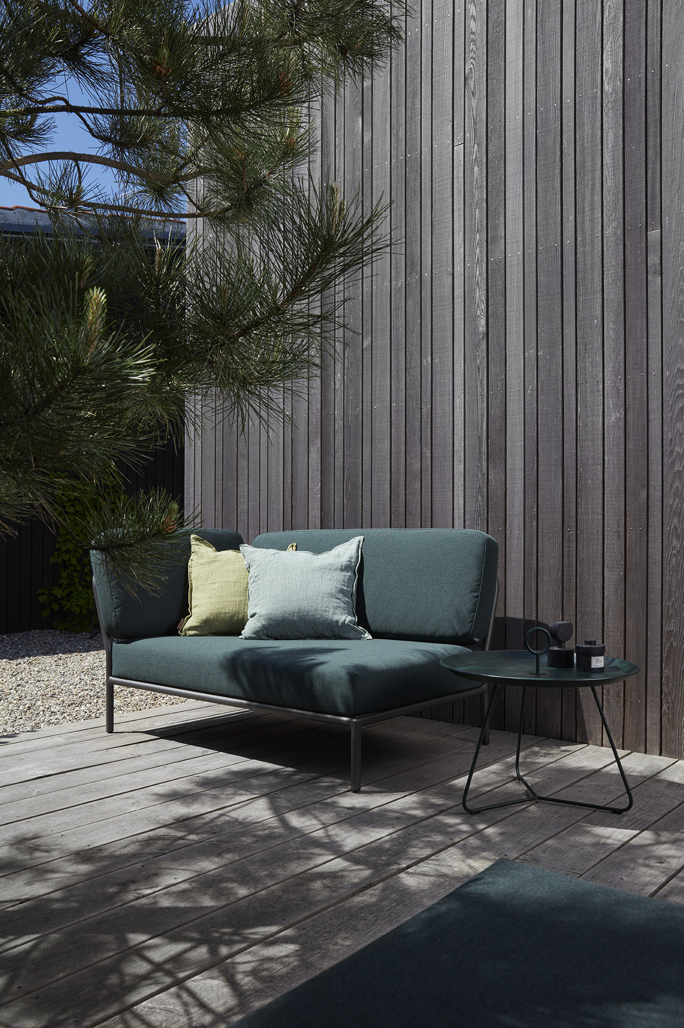 LEVEL Ecksofa Links Sooty Grau mit dunkelgrauem Rahmen