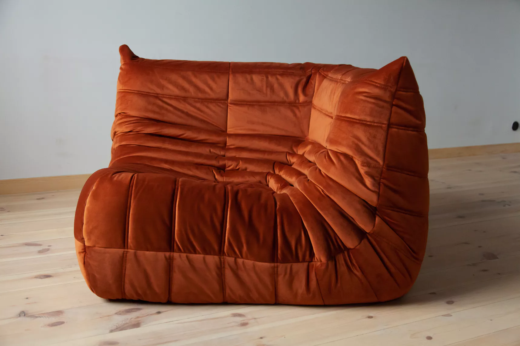 Togo Ecksofa Samt Bernstein-Orange