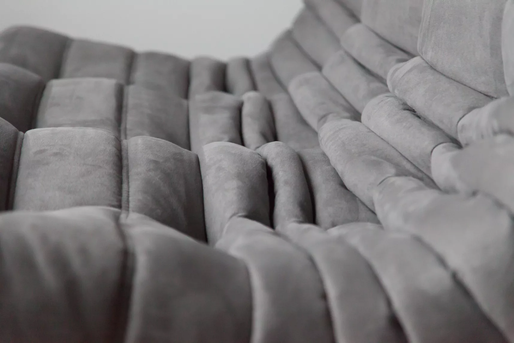 Togo Sofa 3-Sitzer Textil Grau