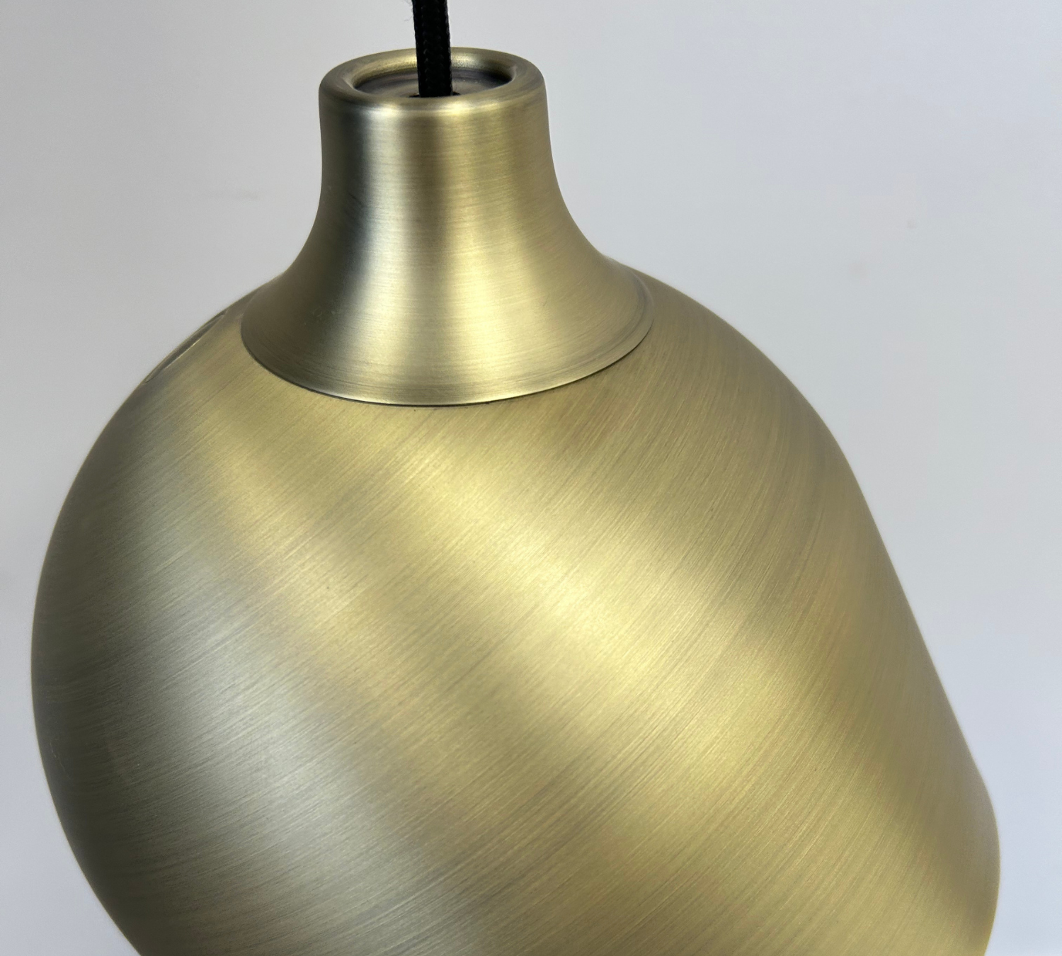 Rotate Pendelleuchte Stahl Gold