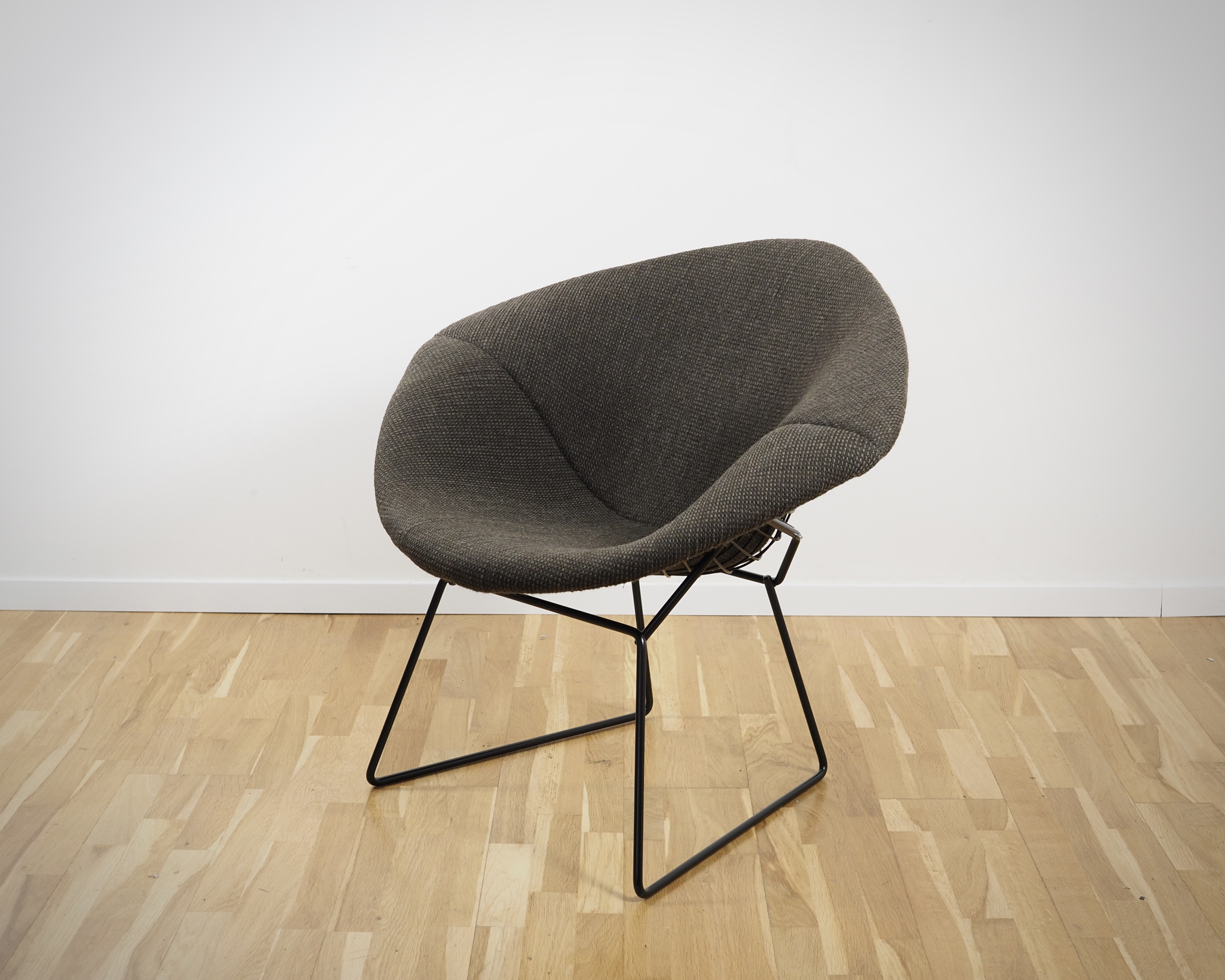 Bertoia Diamond Chair Vollpolster Schwarz