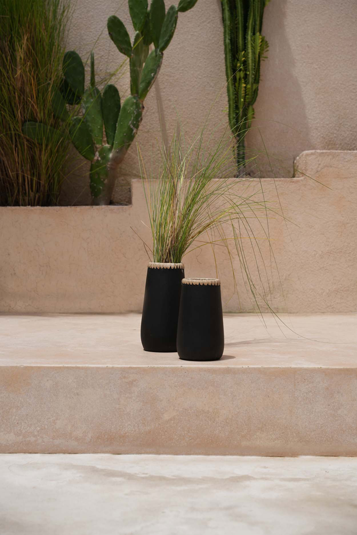 Sneaky Vase Schwarz