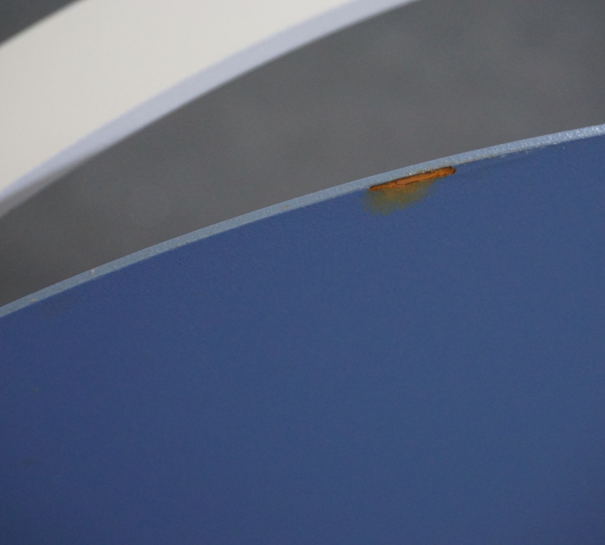 EDGE Serviertisch 46,5cm Taubenblau