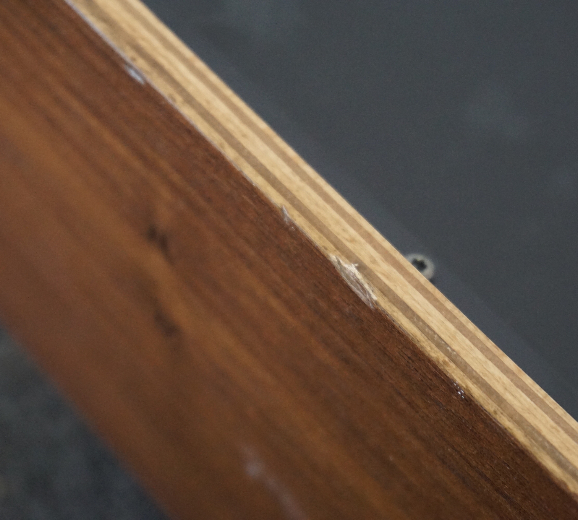 Pavilion AV17 Schreibtisch Grau
