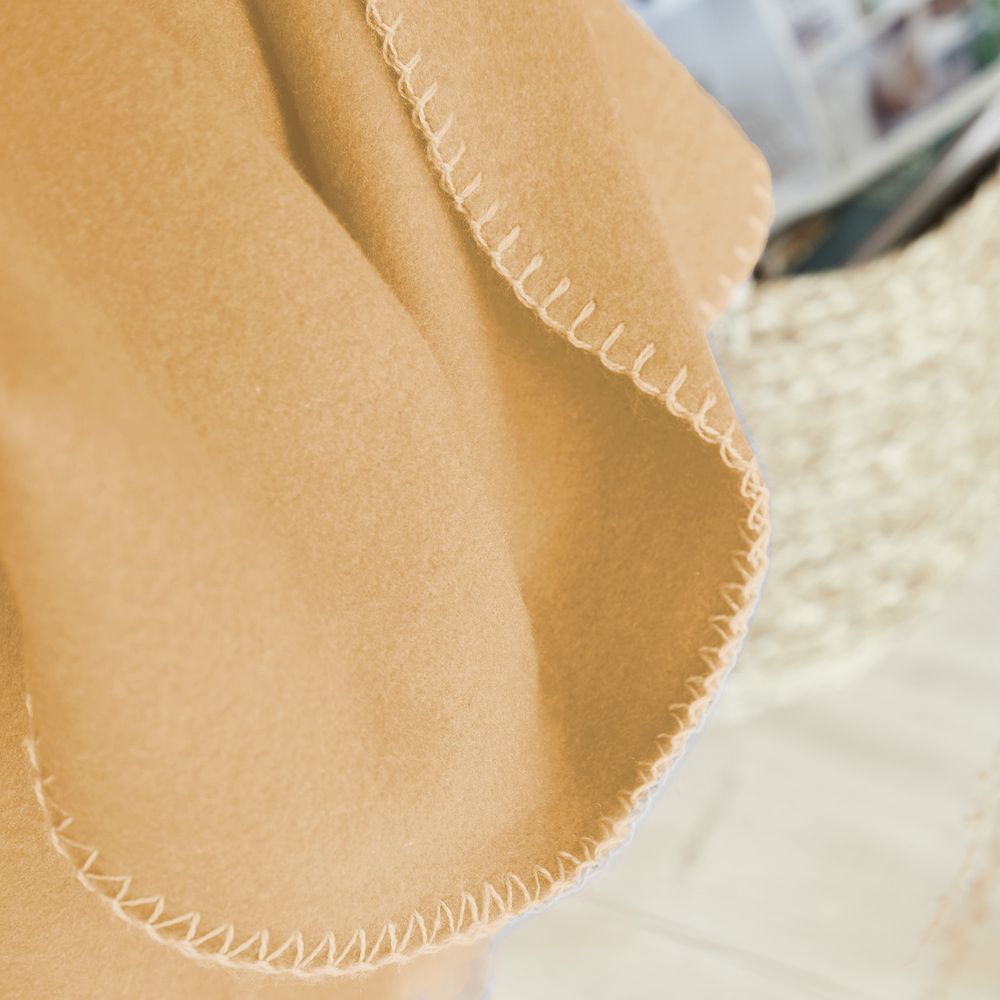 Wohndecke aus Visco Fleece Beige