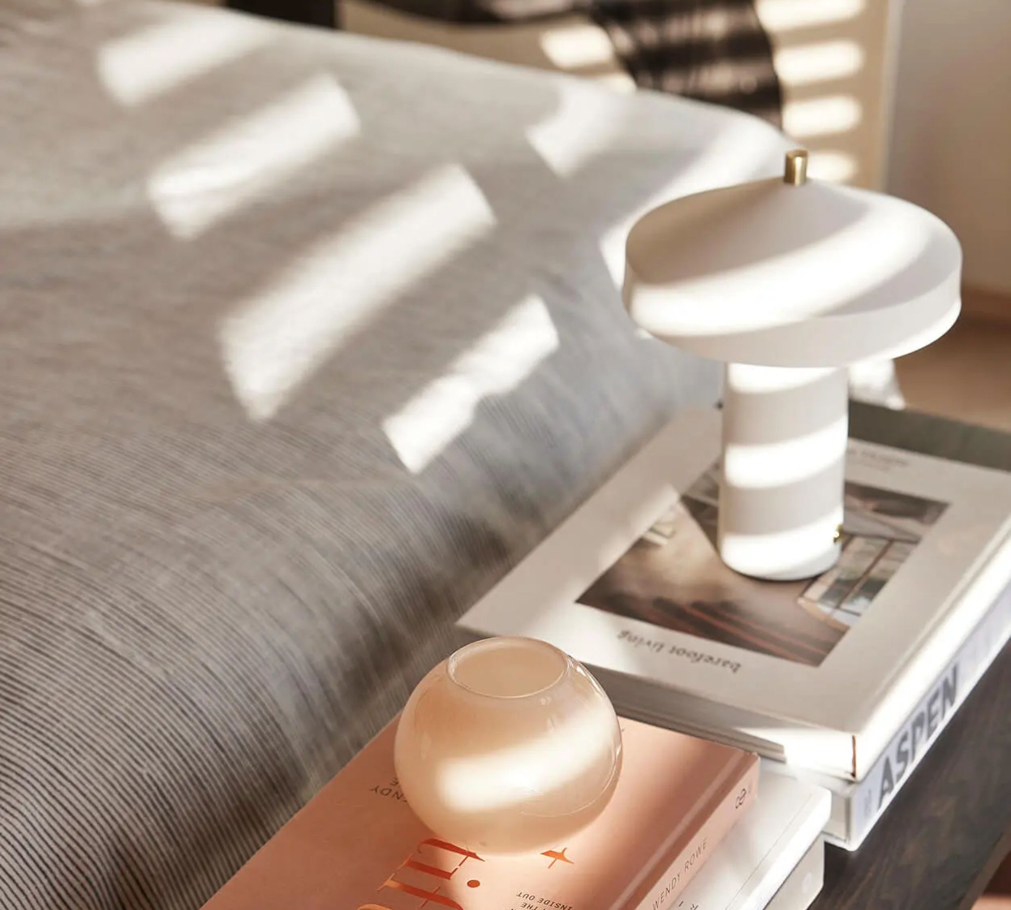 Hatto LED Table Lamp Steel White