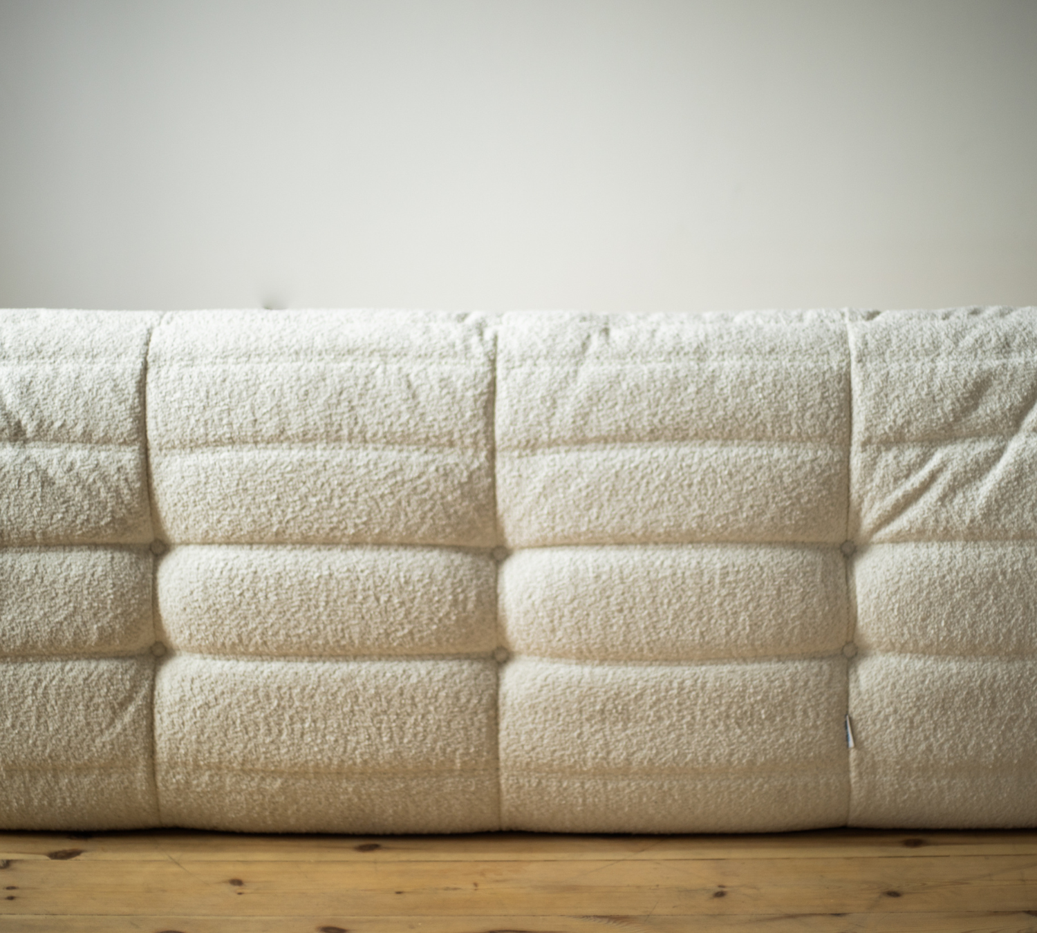 Togo Sofa 3-Sitzer Bouclé Weiß