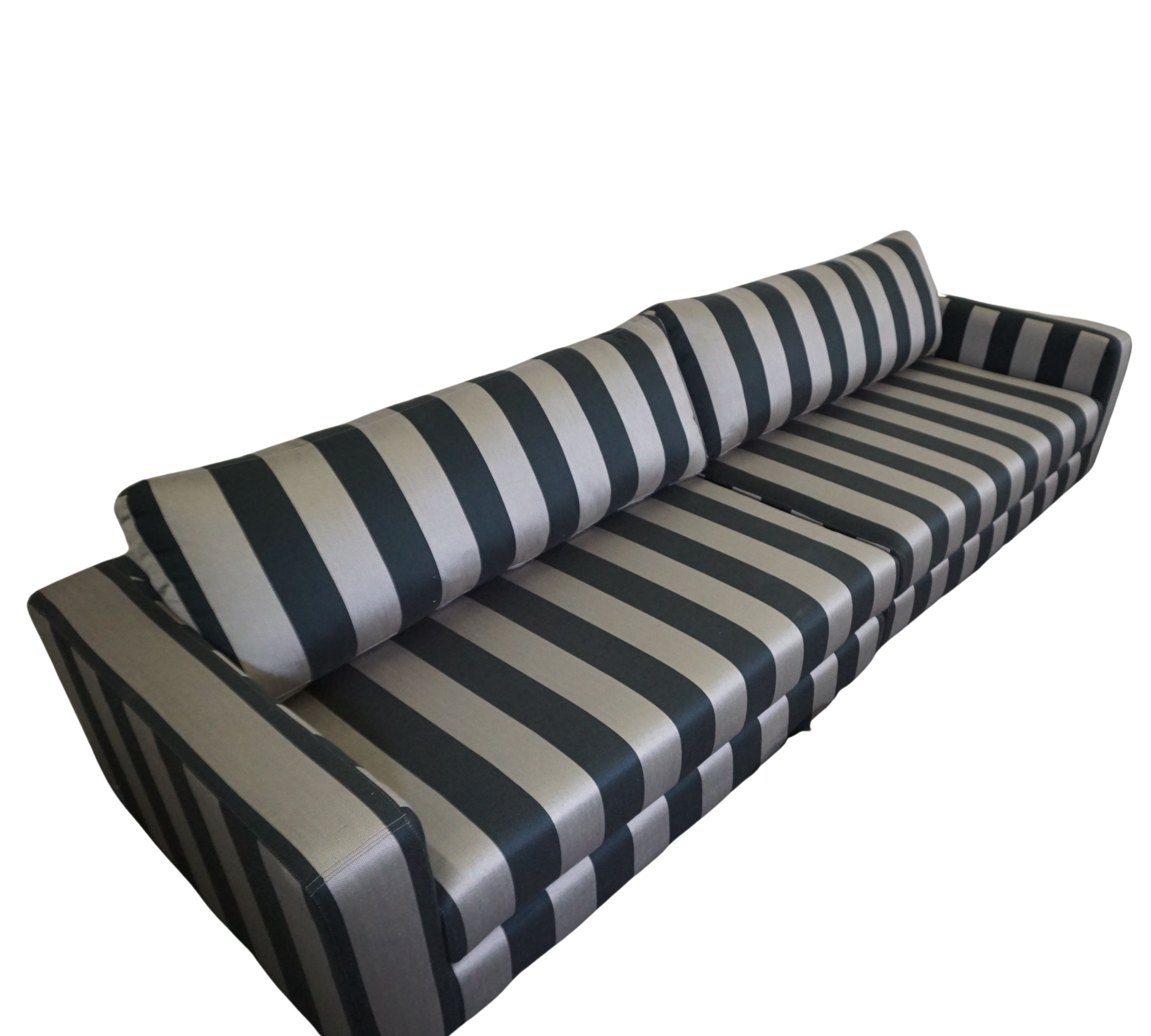 Dylan Sofa 4-Seater Line Latte Black