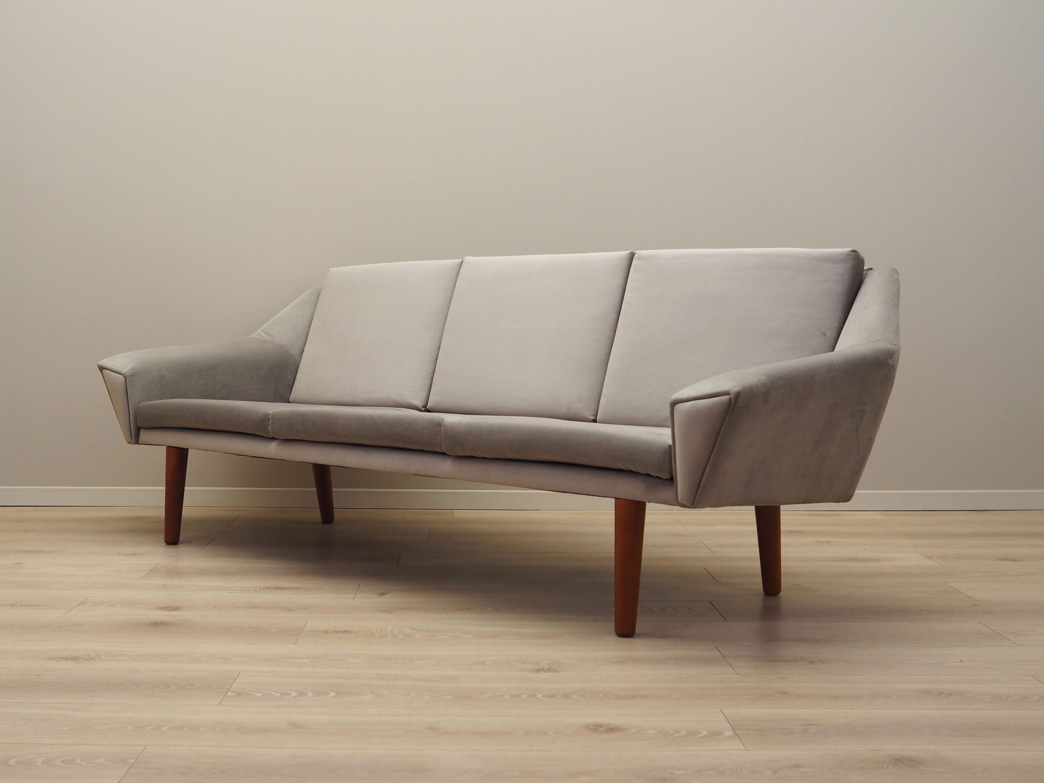 Sofa 3-seater textile gray 1980s
