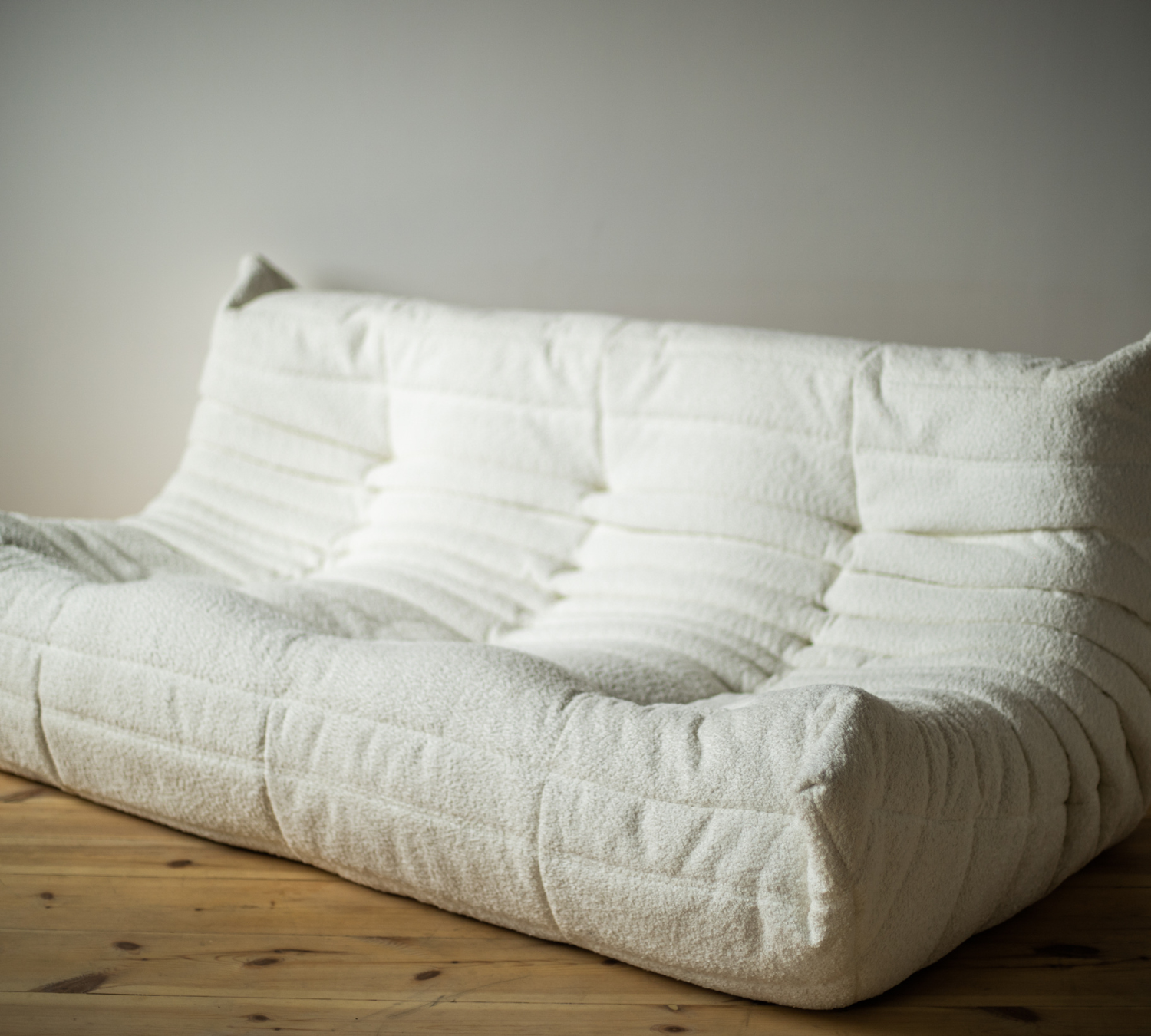 Togo Sofa 3-seater Bouclé White
