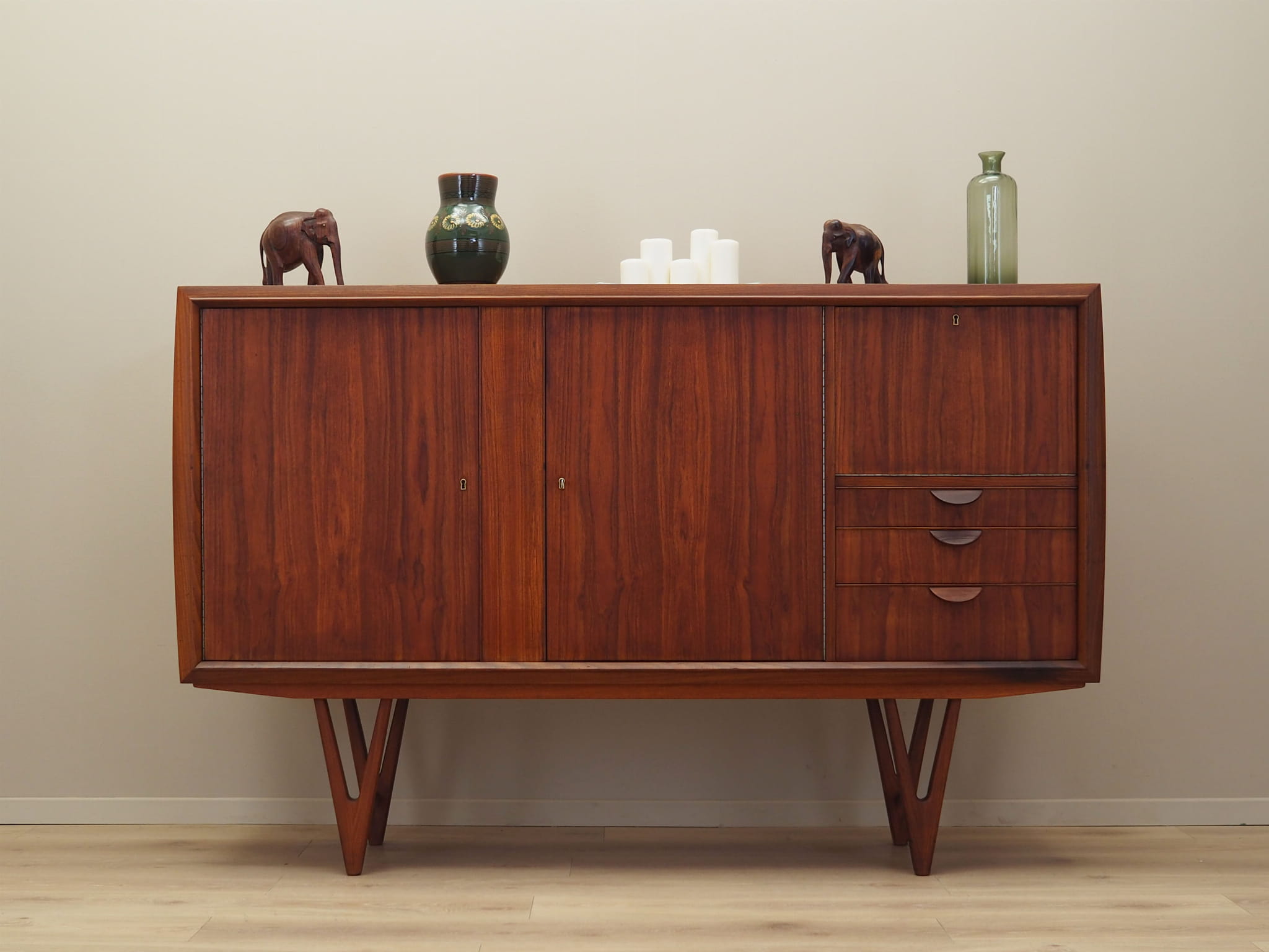 Vintage Highboard Teakholz Braun 1960er Jahre