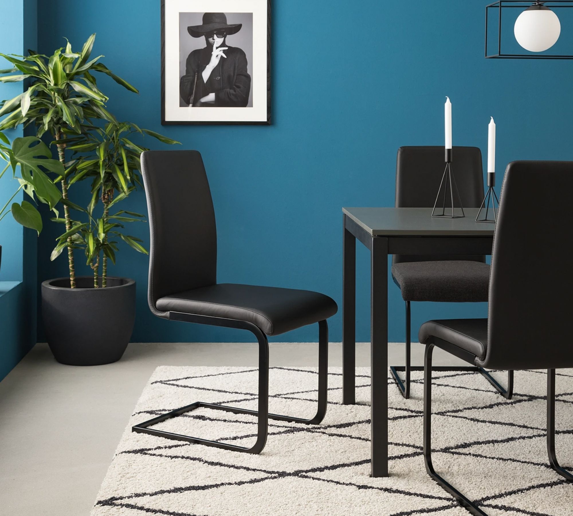 2x Cantilever Chairs Faux Leather Black