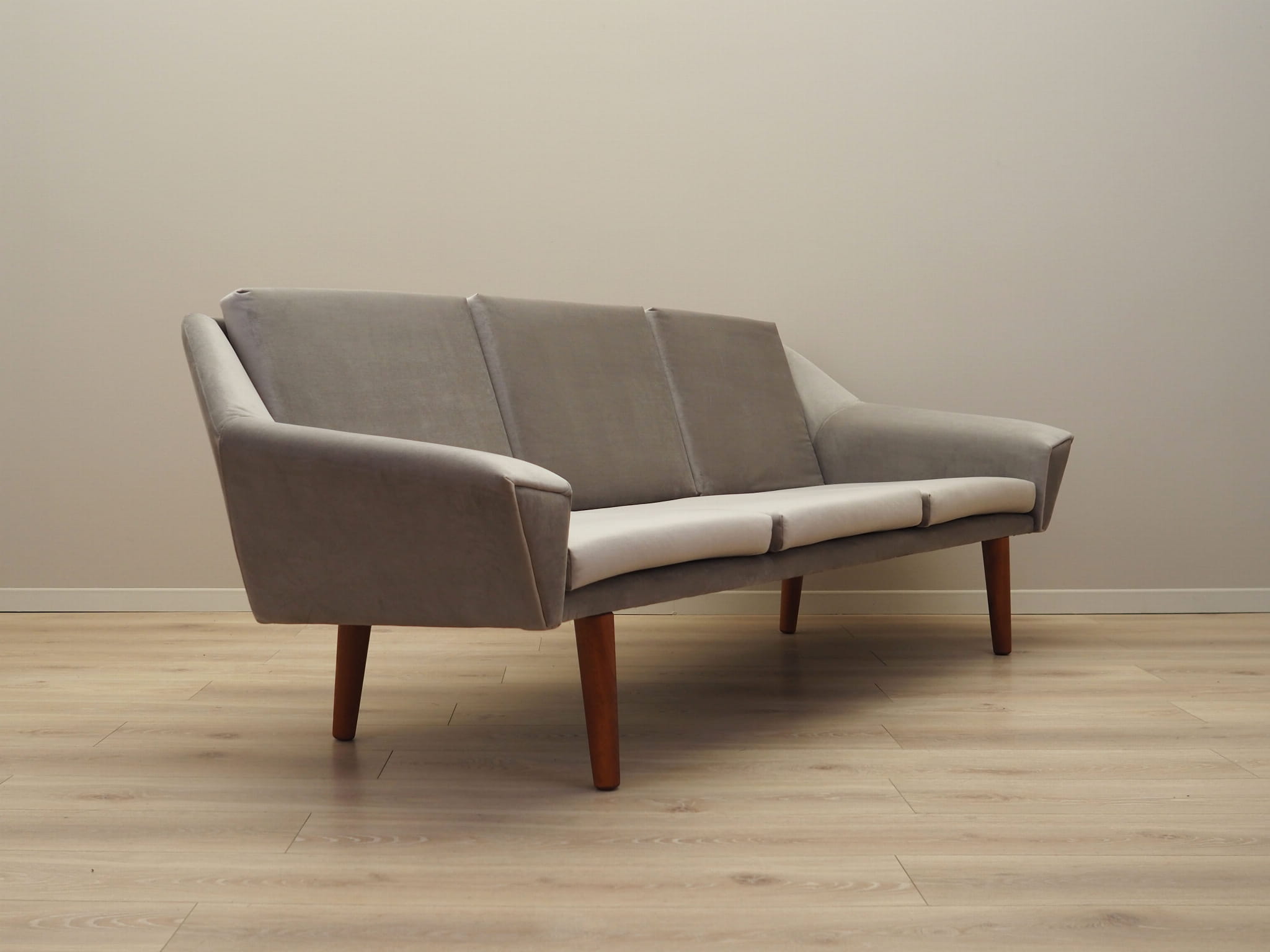 Sofa 3-seater textile gray 1980s