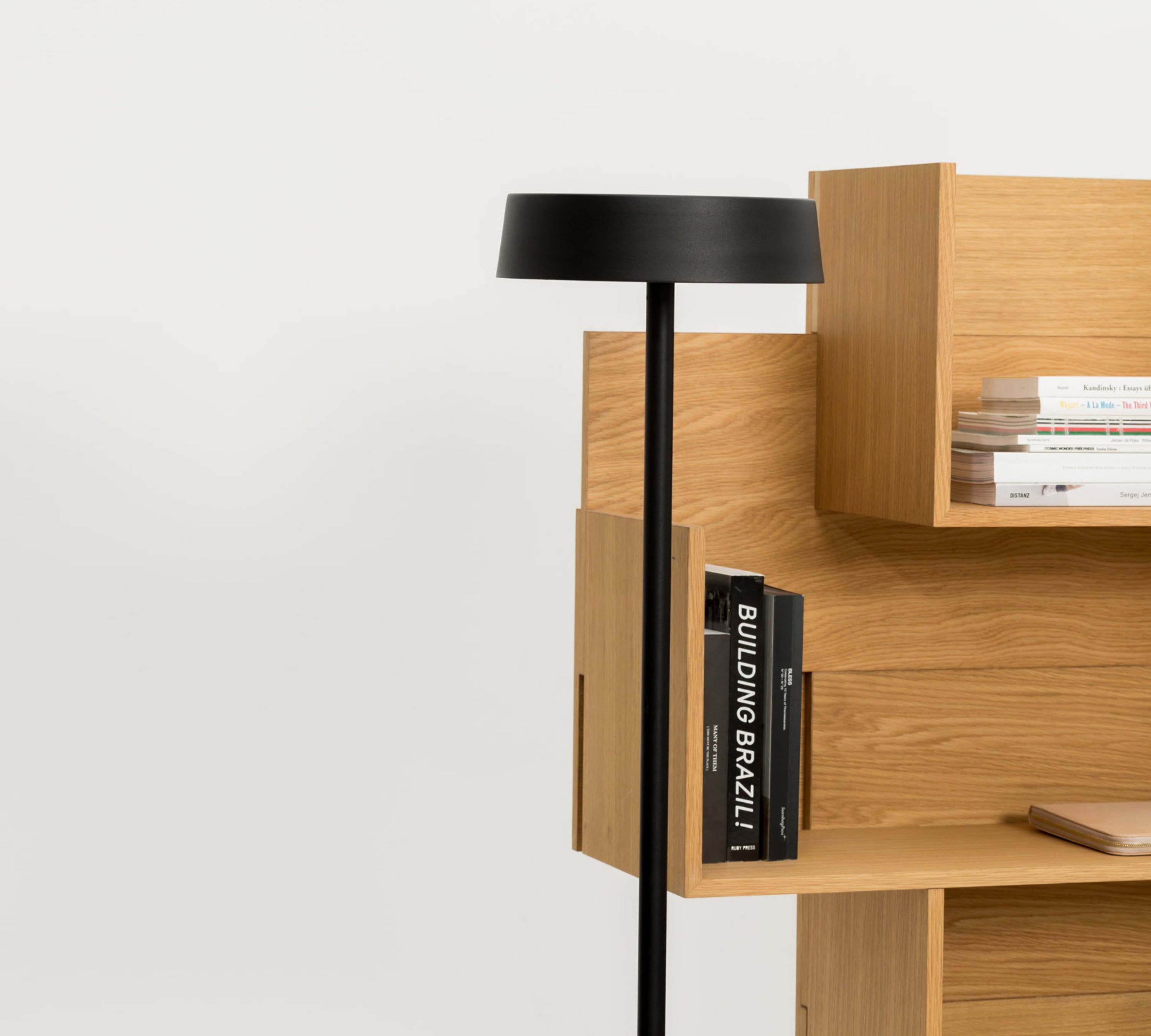 December Floor lamp Aluminum Powder-coated Black