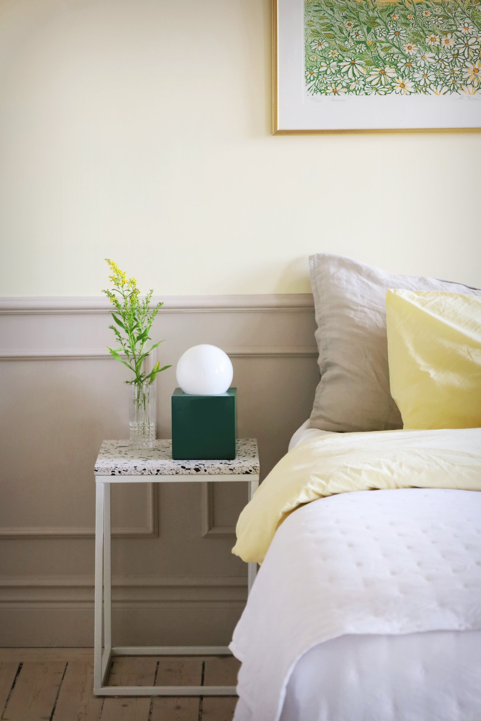 Bob 14 Table lamp Green with USB-C charging station